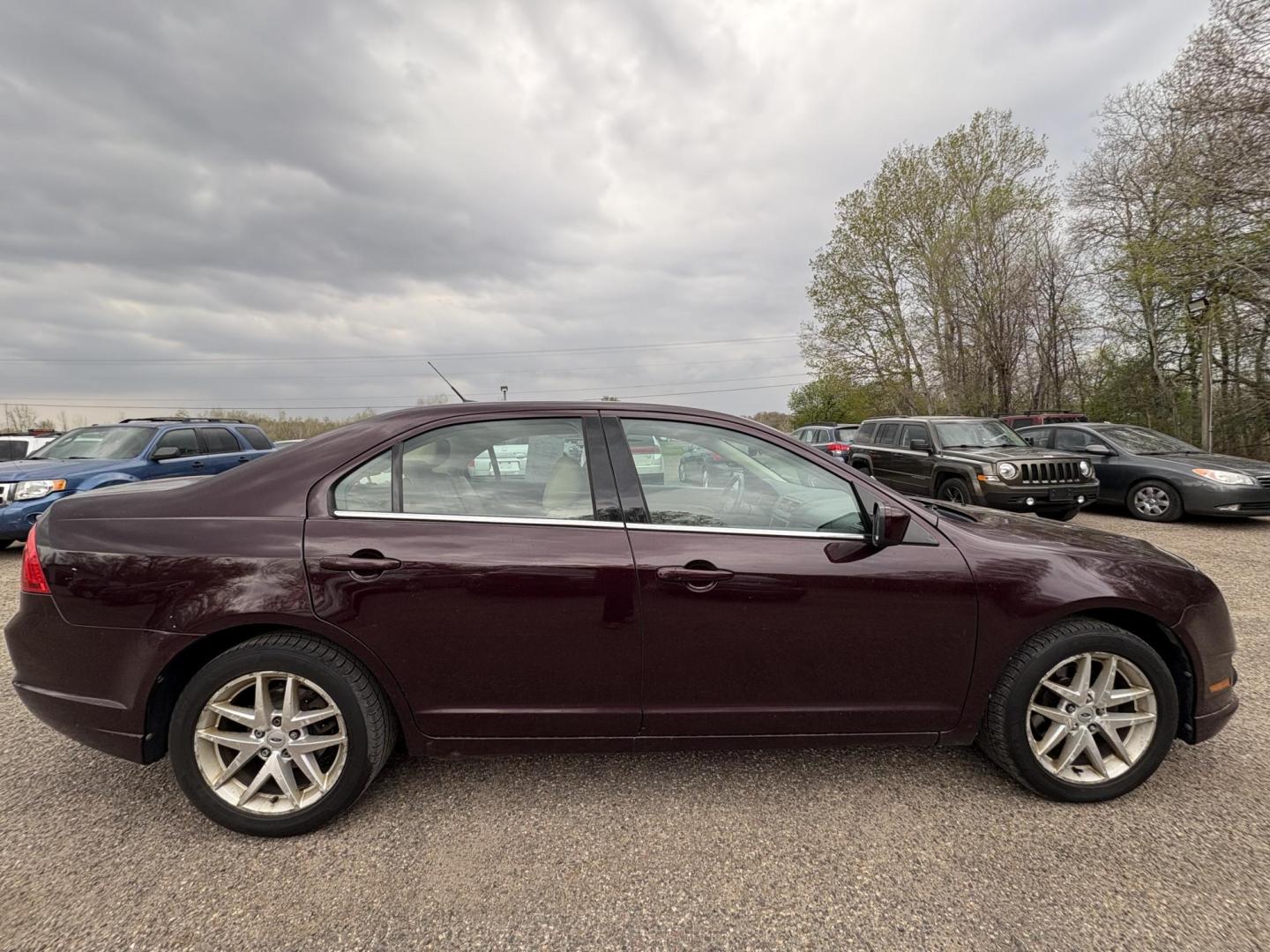 2011 Ford Fusion I4 SEL (3FAHP0JA6BR) with an 2.5L L4 DOHC 16V engine, located at 17255 hwy 65 NE, Ham Lake, MN, 55304, 0.000000, 0.000000 - Photo#5