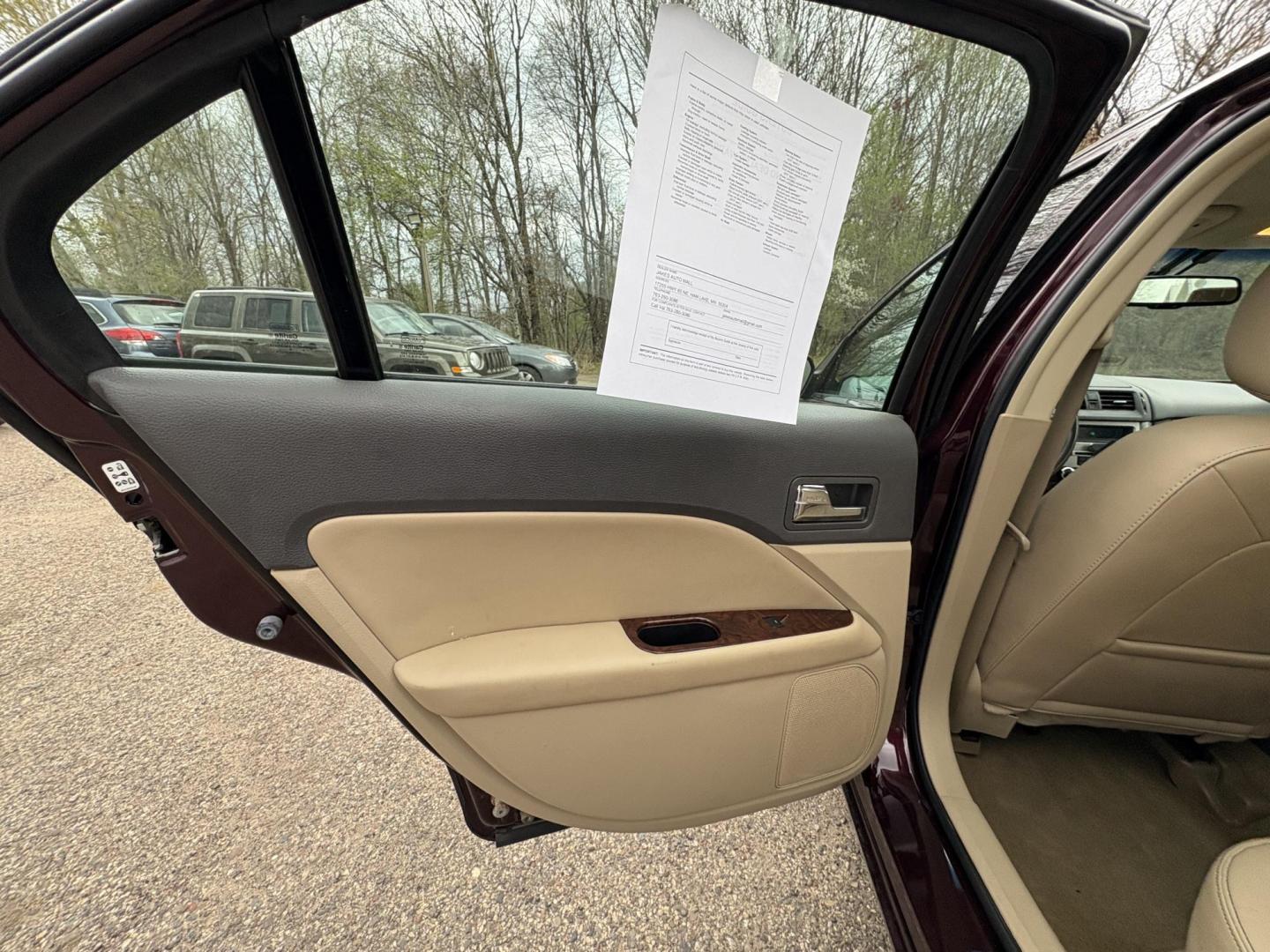 2011 Ford Fusion I4 SEL (3FAHP0JA6BR) with an 2.5L L4 DOHC 16V engine, located at 17255 hwy 65 NE, Ham Lake, MN, 55304, 0.000000, 0.000000 - Photo#10