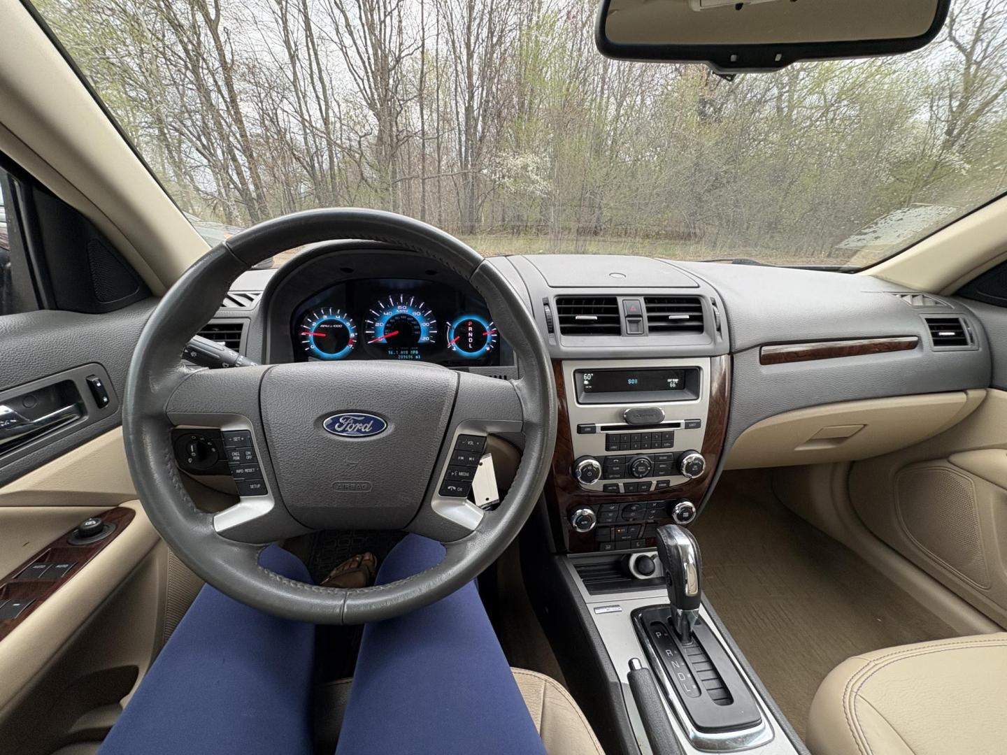2011 Ford Fusion I4 SEL (3FAHP0JA6BR) with an 2.5L L4 DOHC 16V engine, located at 17255 hwy 65 NE, Ham Lake, MN, 55304, 0.000000, 0.000000 - Photo#16