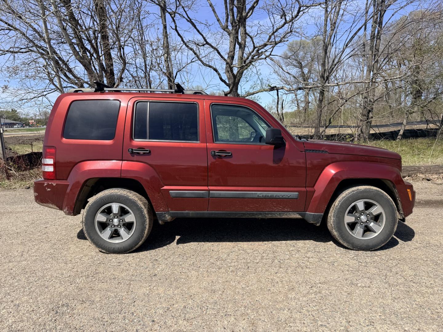 2008 Jeep Liberty Sport 4WD (1J8GN28K88W) with an 3.7L V6 SOHC 12V engine, located at 17255 hwy 65 NE, Ham Lake, MN, 55304, 0.000000, 0.000000 - Photo#5