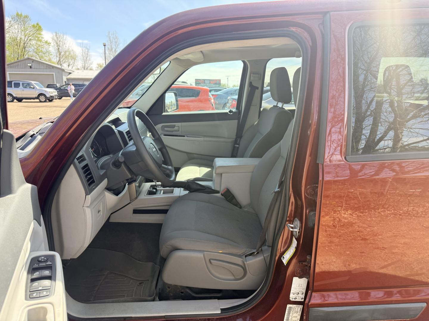 2008 Jeep Liberty Sport 4WD (1J8GN28K88W) with an 3.7L V6 SOHC 12V engine, located at 17255 hwy 65 NE, Ham Lake, MN, 55304, 0.000000, 0.000000 - Photo#9