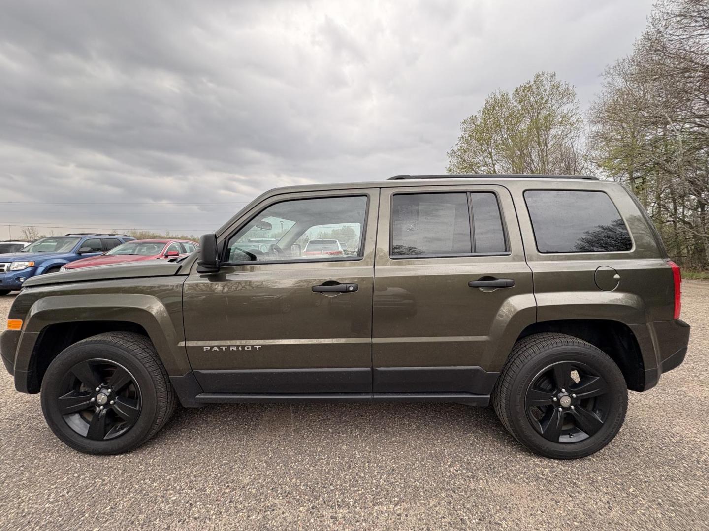 2015 Jeep Patriot Sport 2WD (1C4NJPBB2FD) with an 2.4L L4 DOHC 16V engine, located at 17255 hwy 65 NE, Ham Lake, MN, 55304, 0.000000, 0.000000 - Photo#1