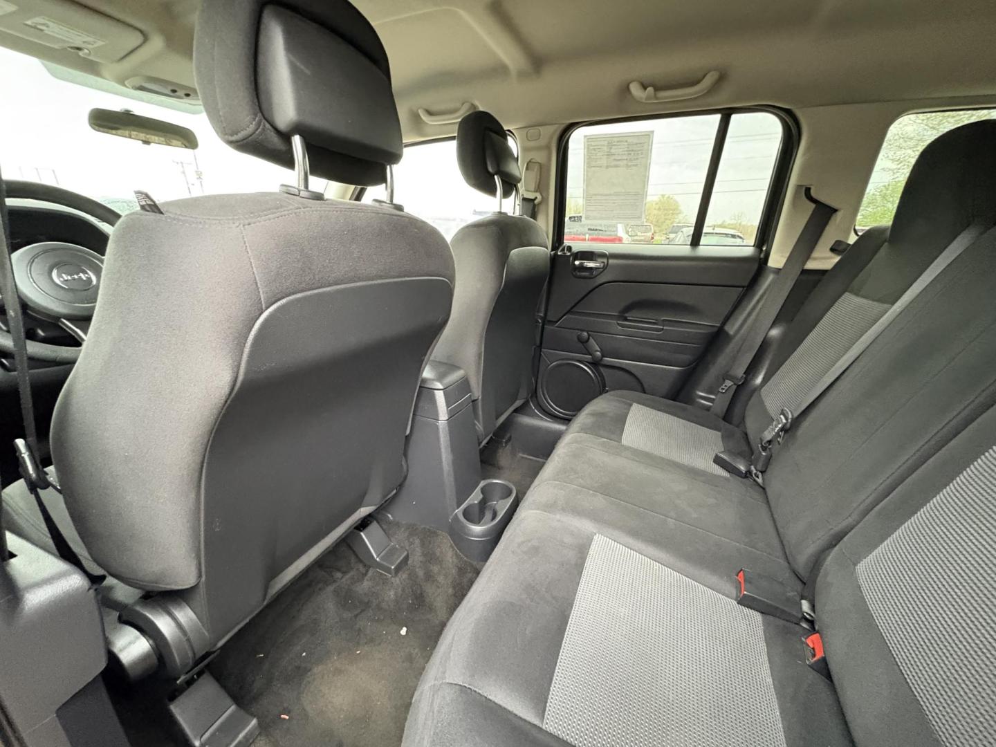 2015 Jeep Patriot Sport 2WD (1C4NJPBB2FD) with an 2.4L L4 DOHC 16V engine, located at 17255 hwy 65 NE, Ham Lake, MN, 55304, 0.000000, 0.000000 - Photo#11