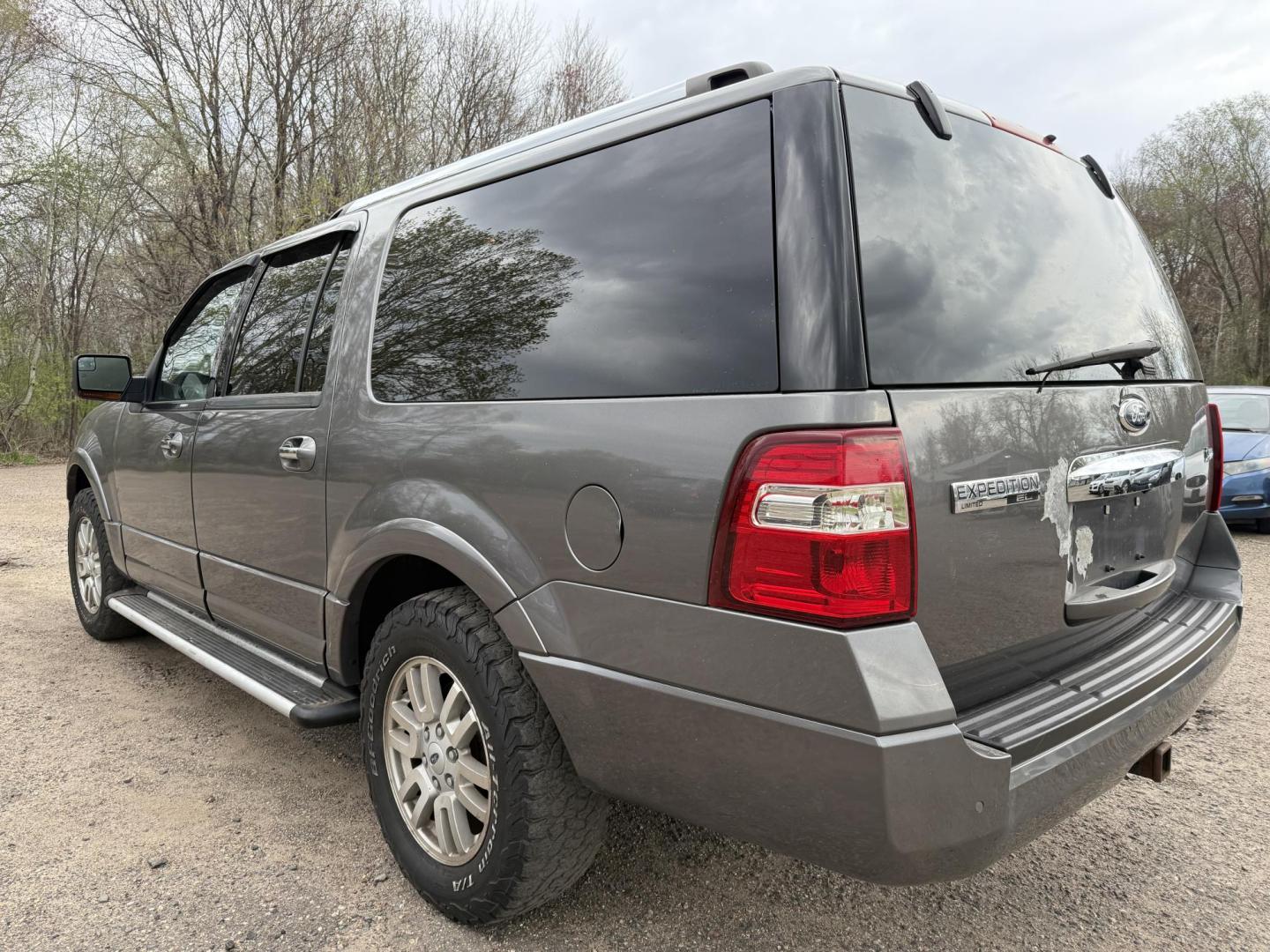 2012 Ford Expedition EL Limited 4WD (1FMJK2A5XCE) with an 5.4L V8 SOHC 16V FFV engine, 6-Speed Automatic transmission, located at 17255 hwy 65 NE, Ham Lake, MN, 55304, 0.000000, 0.000000 - Photo#2