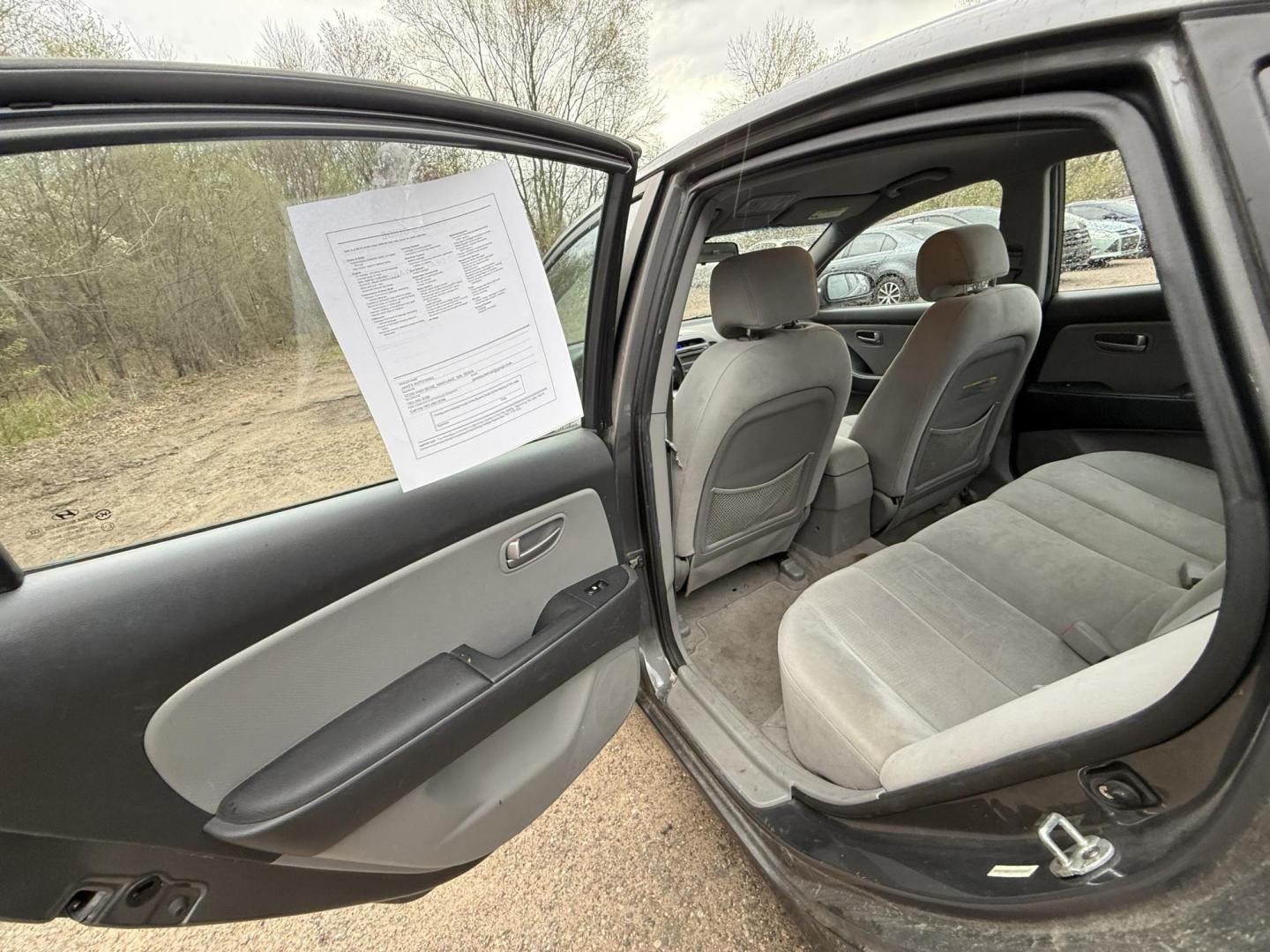 2007 Hyundai Elantra GLS (KMHDU46D47U) with an 2.0L L4 DOHC 16V engine, located at 17255 hwy 65 NE, Ham Lake, MN, 55304, 0.000000, 0.000000 - Photo#10
