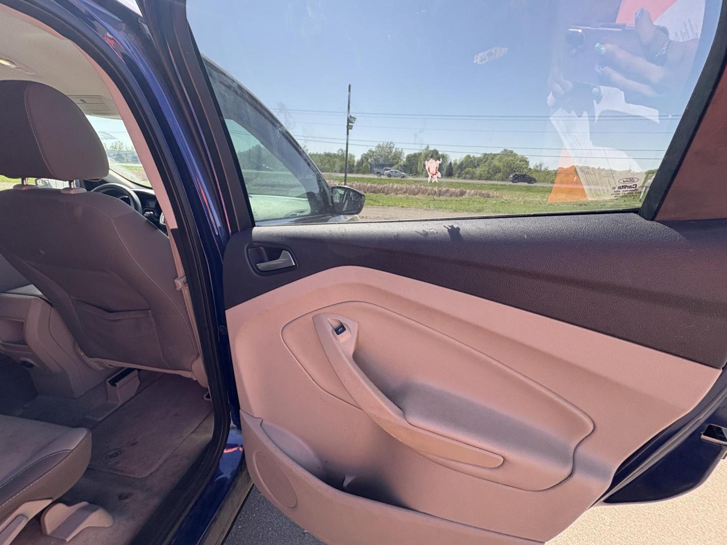 2014 Ford Escape SE 4WD (1FMCU9GX8EU) with an 1.6L L4 DOHC 16V engine, 6-Speed Automatic transmission, located at 17255 hwy 65 NE, Ham Lake, MN, 55304, 0.000000, 0.000000 - Photo#12