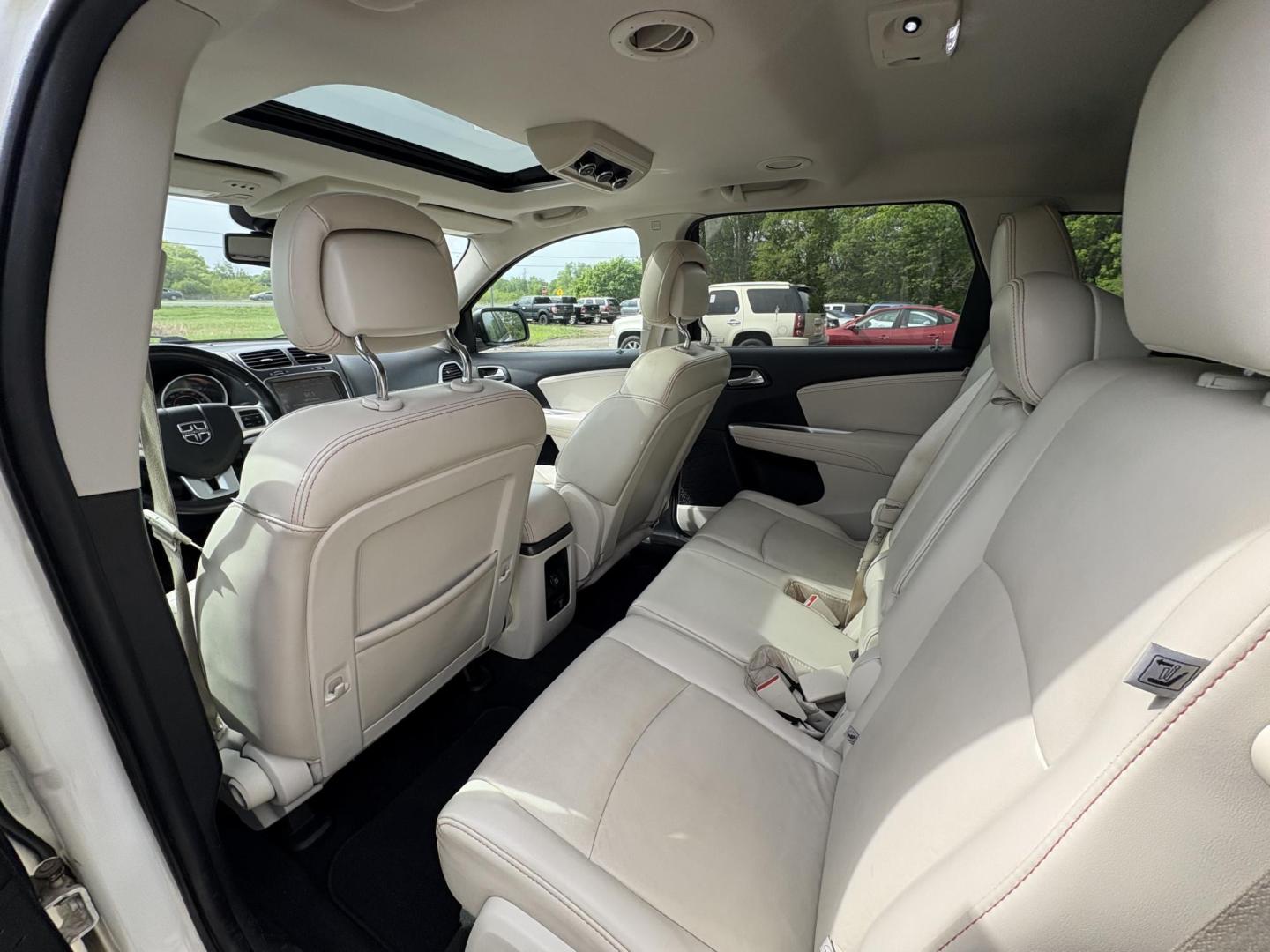 2014 Dodge Journey Limited AWD (3C4PDDDG3ET) with an 3.6L V6 DOHC 24V engine, 6-Speed Automatic transmission, located at 17255 hwy 65 NE, Ham Lake, MN, 55304, 0.000000, 0.000000 - Photo#11
