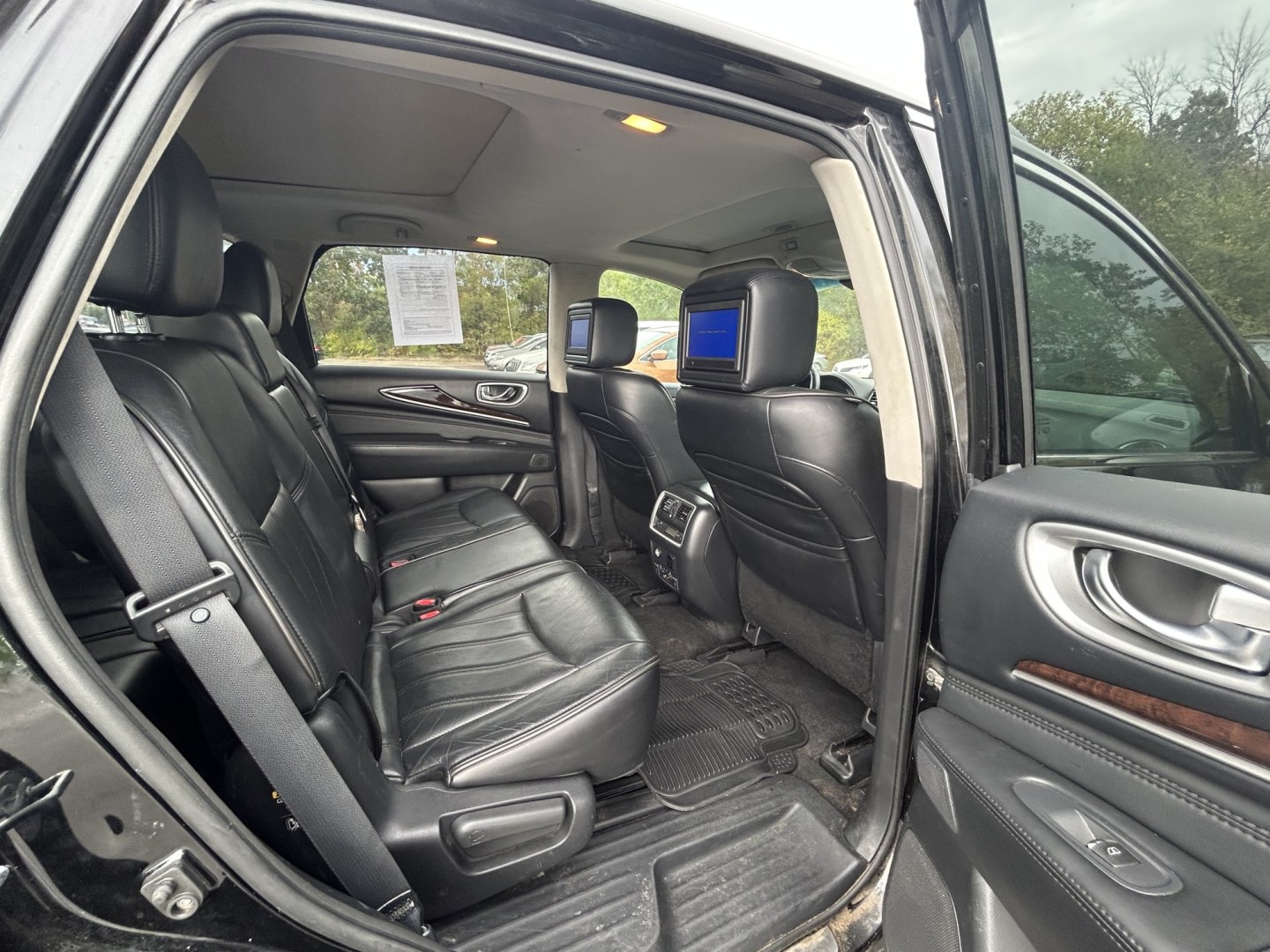 2014 Infiniti JX Base AWD (5N1AL0MM8EC) with an 3.5L V6 DOHC 24V engine, Continuously Variable Transmission transmission, located at 17255 hwy 65 NE, Ham Lake, MN, 55304, 0.000000, 0.000000- Photo#11