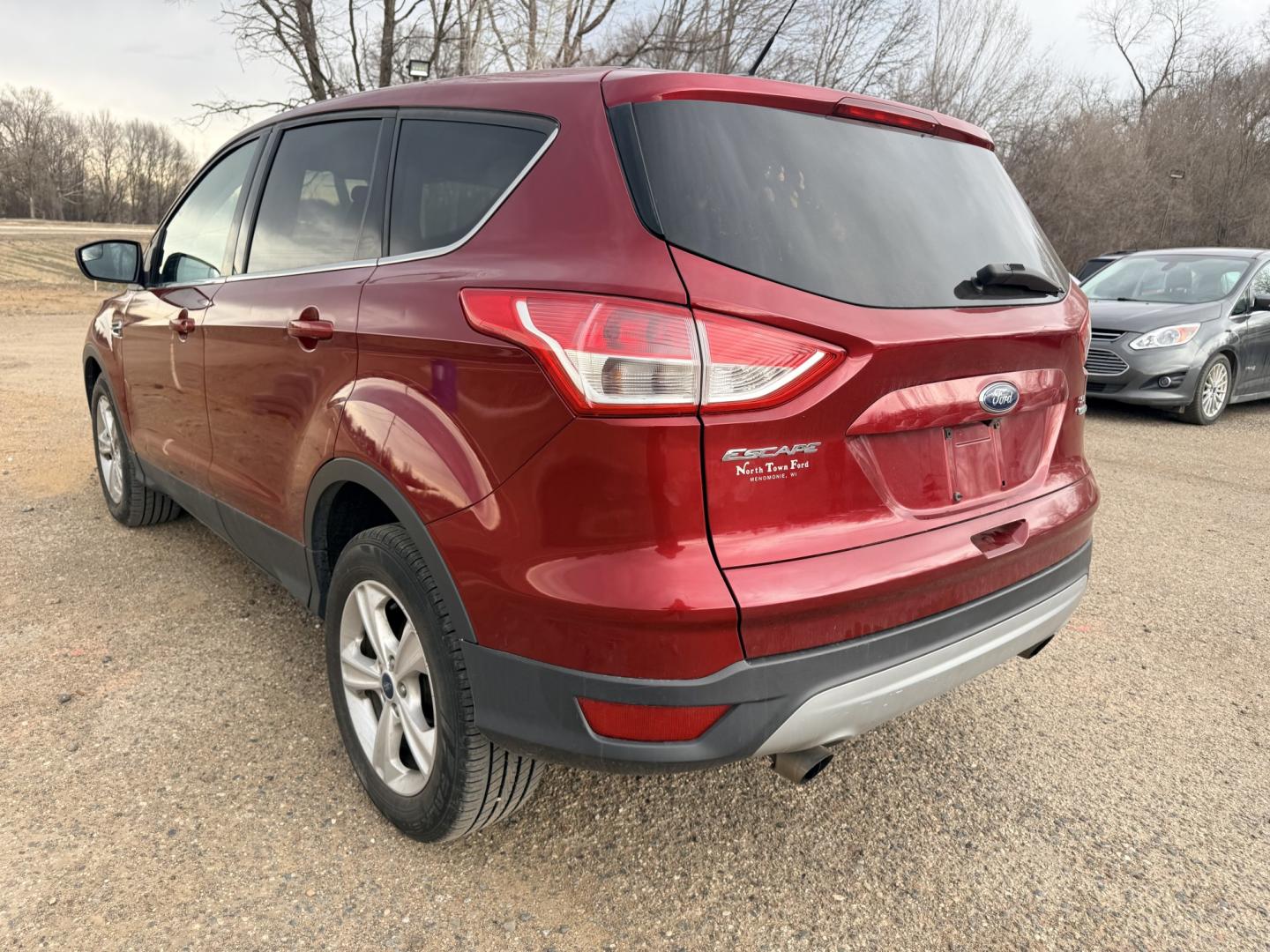 2014 Ford Escape SE 4WD (1FMCU9G9XEU) with an 2.0L L4 DOHC 16V engine, 6-Speed Automatic transmission, located at 17255 hwy 65 NE, Ham Lake, MN, 55304, 0.000000, 0.000000 - Photo#2
