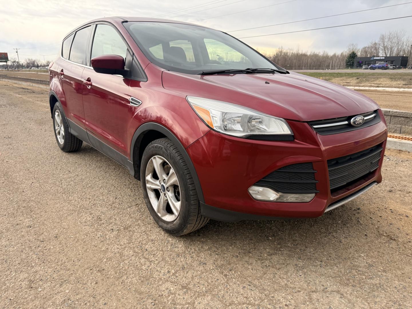 2014 Ford Escape SE 4WD (1FMCU9G9XEU) with an 2.0L L4 DOHC 16V engine, 6-Speed Automatic transmission, located at 17255 hwy 65 NE, Ham Lake, MN, 55304, 0.000000, 0.000000 - Photo#6