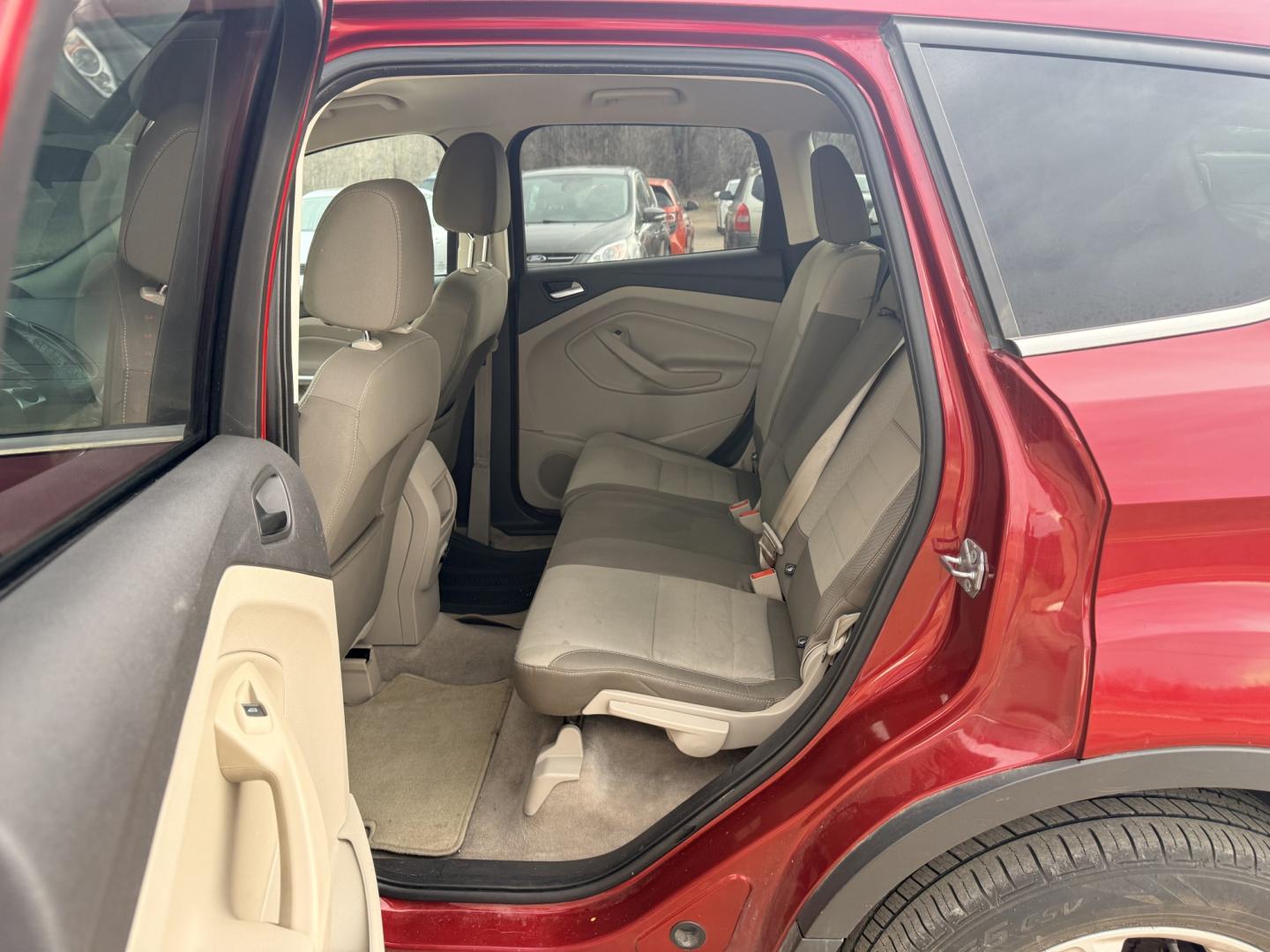 2014 Ford Escape SE 4WD (1FMCU9G9XEU) with an 2.0L L4 DOHC 16V engine, 6-Speed Automatic transmission, located at 17255 hwy 65 NE, Ham Lake, MN, 55304, 0.000000, 0.000000 - Photo#11
