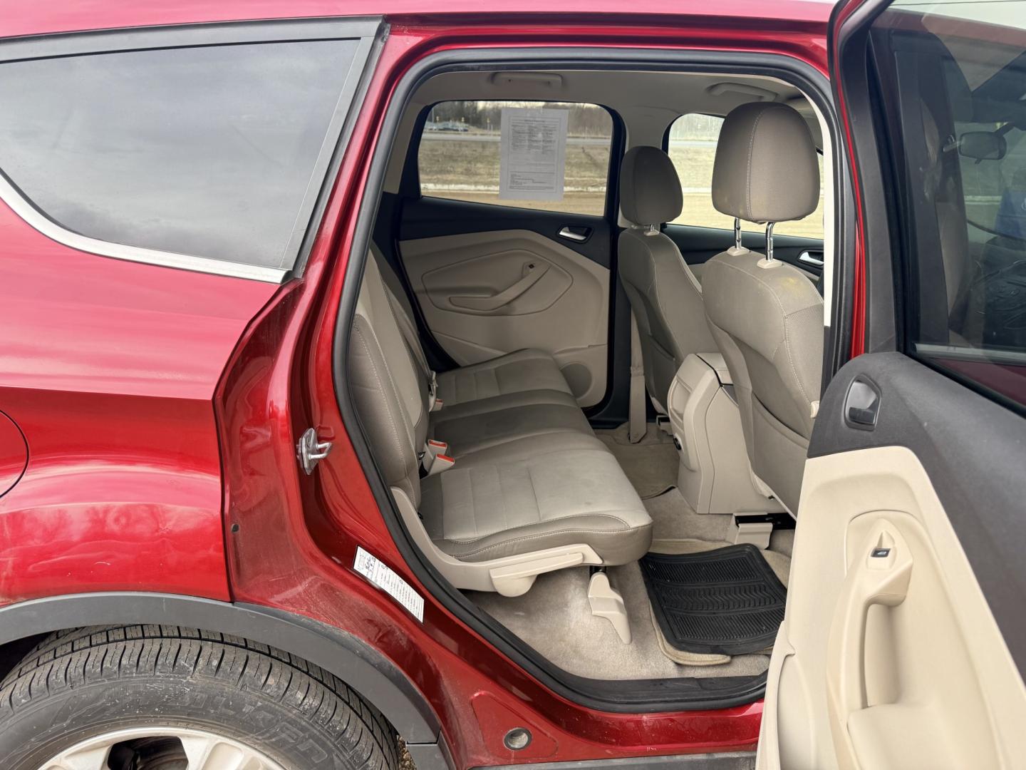 2014 Ford Escape SE 4WD (1FMCU9G9XEU) with an 2.0L L4 DOHC 16V engine, 6-Speed Automatic transmission, located at 17255 hwy 65 NE, Ham Lake, MN, 55304, 0.000000, 0.000000 - Photo#13