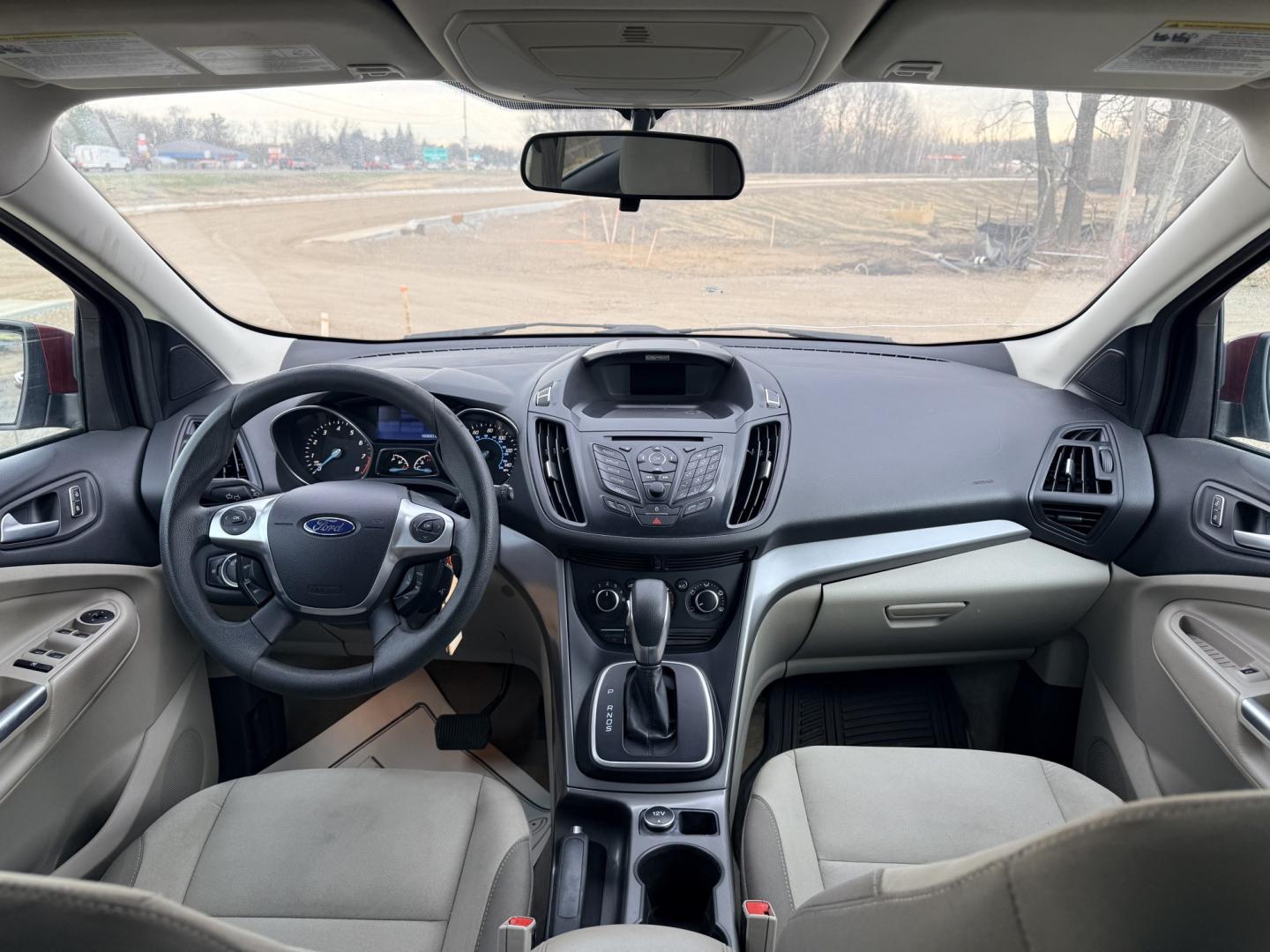 2014 Ford Escape SE 4WD (1FMCU9G9XEU) with an 2.0L L4 DOHC 16V engine, 6-Speed Automatic transmission, located at 17255 hwy 65 NE, Ham Lake, MN, 55304, 0.000000, 0.000000 - Photo#16