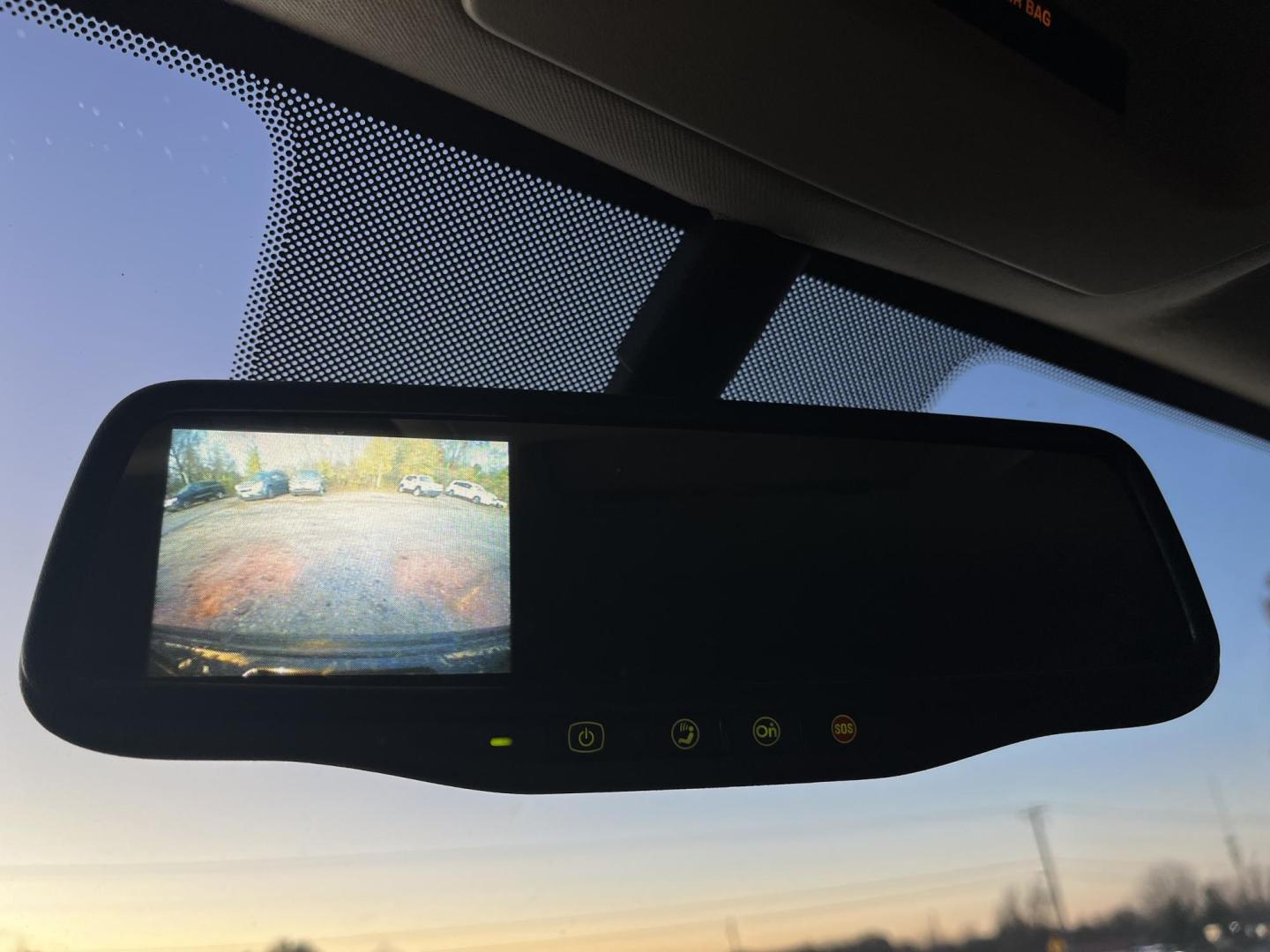 2013 GMC Yukon SLT 4WD (1GKS2CE01DR) with an 5.3L V8 OHV 16V FFV engine, 6-Speed Automatic transmission, located at 17255 hwy 65 NE, Ham Lake, MN, 55304, 0.000000, 0.000000 - Photo#18