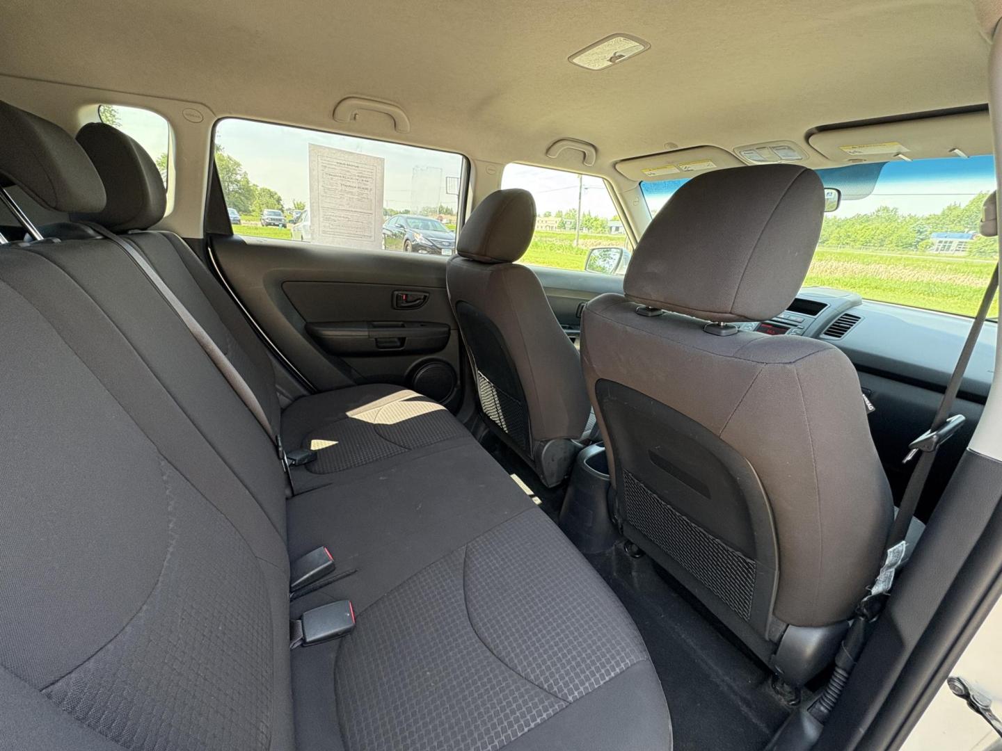 2012 Kia Soul Base (KNDJT2A52C7) with an 1.6L L4 DOHC 16V engine, 5-Speed Manual transmission, located at 17255 hwy 65 NE, Ham Lake, MN, 55304, 0.000000, 0.000000 - Photo#13