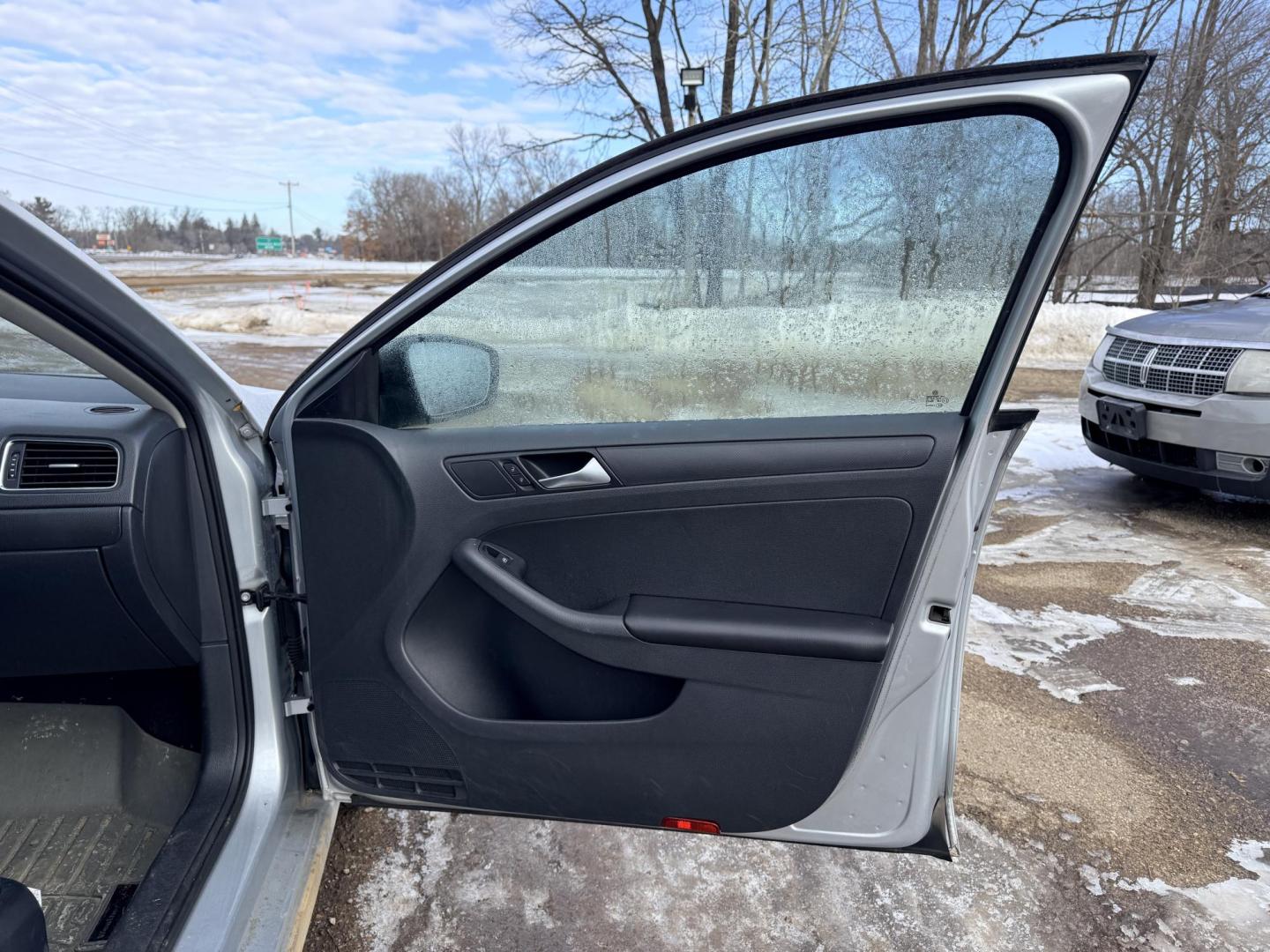 2013 Volkswagen Jetta S (3VW2K7AJ4DM) with an 2.0L L4 DOHC 20V engine, located at 17255 hwy 65 NE, Ham Lake, MN, 55304, 0.000000, 0.000000 - Photo#14