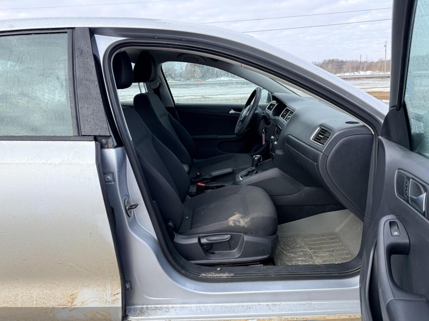 2013 Volkswagen Jetta S (3VW2K7AJ4DM) with an 2.0L L4 DOHC 20V engine, located at 17255 hwy 65 NE, Ham Lake, MN, 55304, 0.000000, 0.000000 - Photo#15