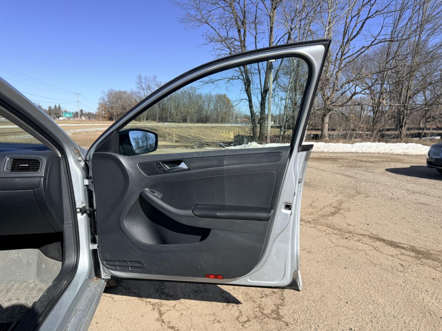 2013 Volkswagen Jetta S (3VW2K7AJ4DM) with an 2.0L L4 DOHC 20V engine, located at 17255 hwy 65 NE, Ham Lake, MN, 55304, 0.000000, 0.000000 - Photo#14