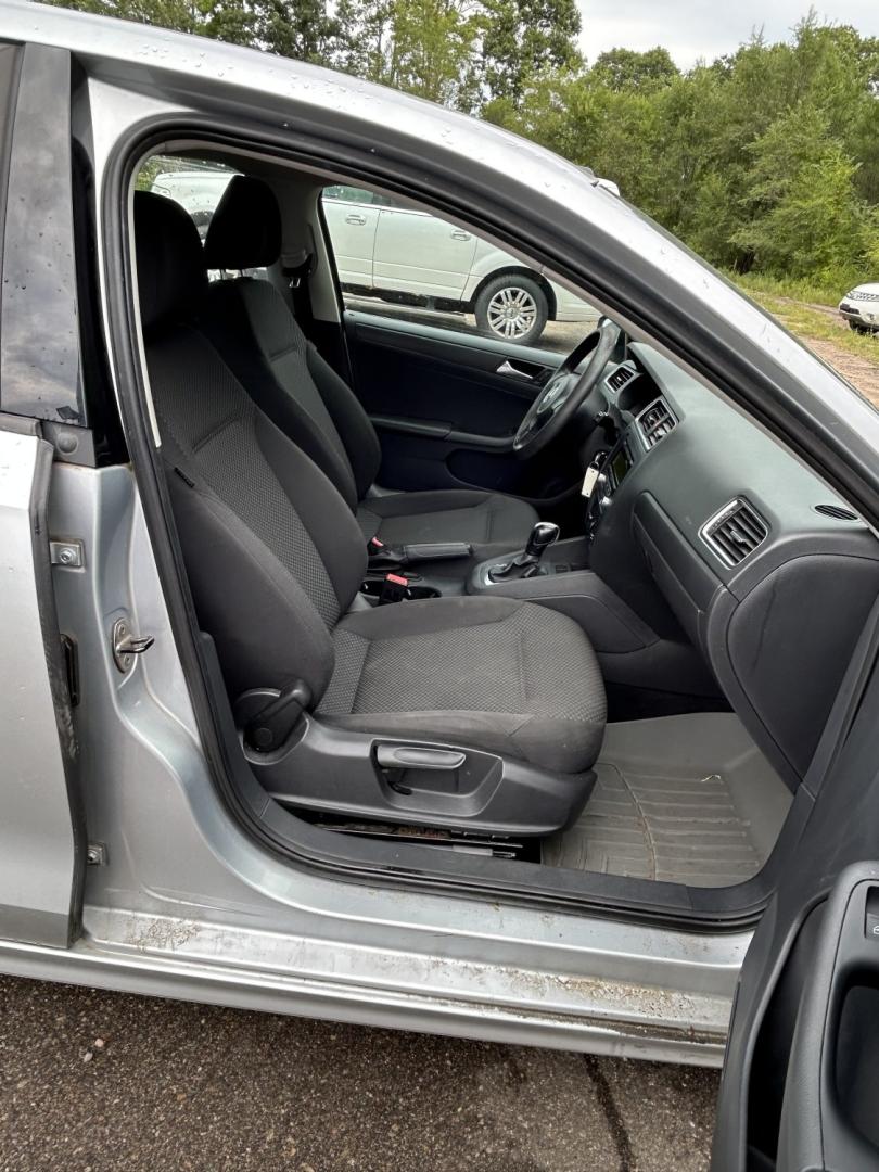 2013 Volkswagen Jetta S (3VW2K7AJ4DM) with an 2.0L L4 DOHC 20V engine, located at 17255 hwy 65 NE, Ham Lake, MN, 55304, 0.000000, 0.000000- Photo#14
