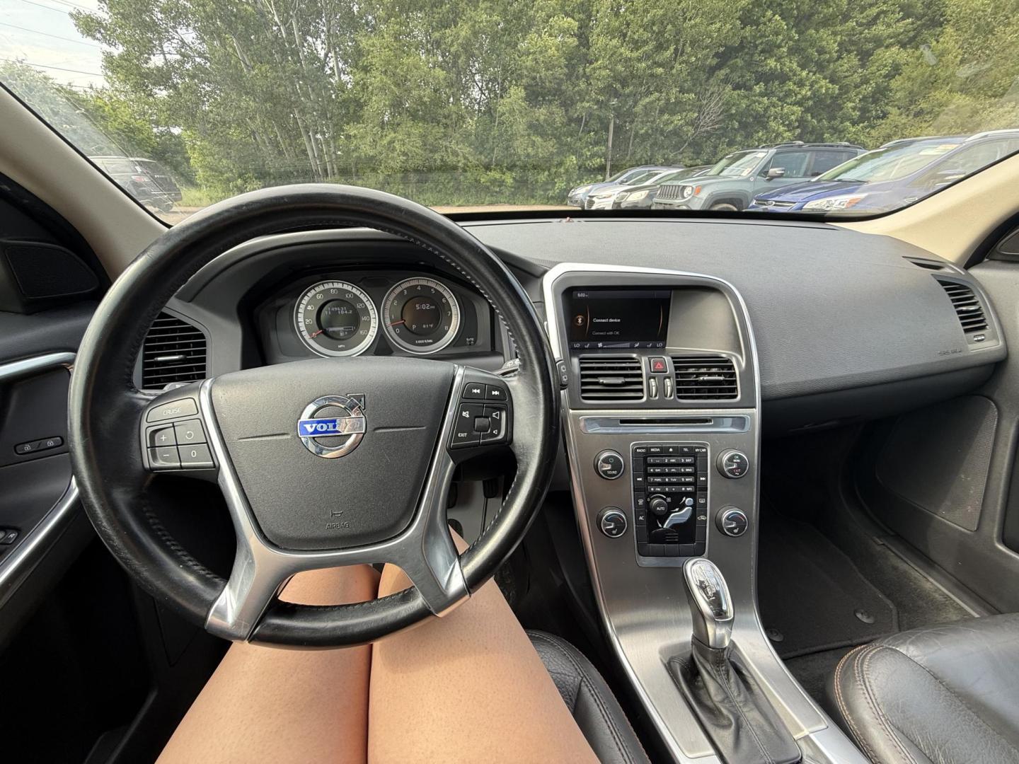 2013 Volvo XC60 T6 AWD (YV4902DZ9D2) with an 3.0L L6 DOHC 24V TURBO engine, 6-Speed Automatic transmission, located at 17255 hwy 65 NE, Ham Lake, MN, 55304, 0.000000, 0.000000 - Photo#16
