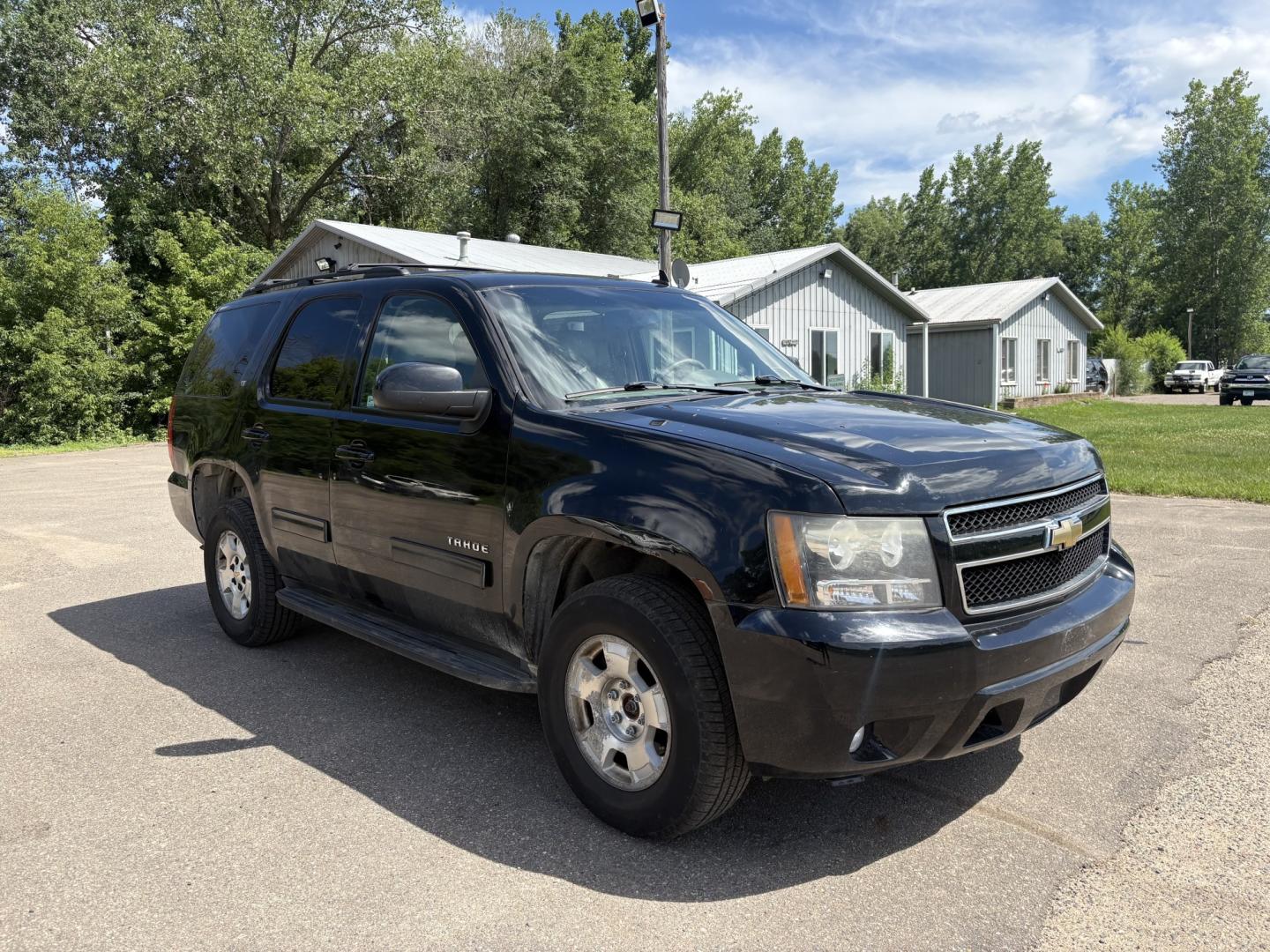 2011 Chevrolet Tahoe LT 4WD (1GNSKBE0XBR) with an 5.3L V8 OHV 16V FFV engine, 6-Speed Automatic transmission, located at 17255 hwy 65 NE, Ham Lake, MN, 55304, 0.000000, 0.000000- Photo#6