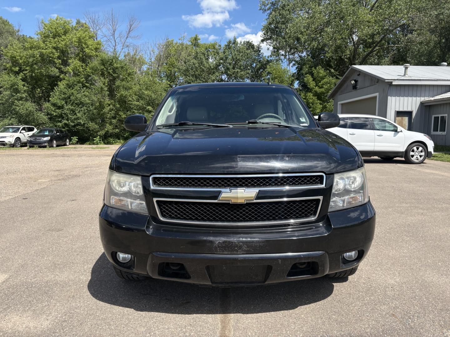 2011 Chevrolet Tahoe LT 4WD (1GNSKBE0XBR) with an 5.3L V8 OHV 16V FFV engine, 6-Speed Automatic transmission, located at 17255 hwy 65 NE, Ham Lake, MN, 55304, 0.000000, 0.000000- Photo#7