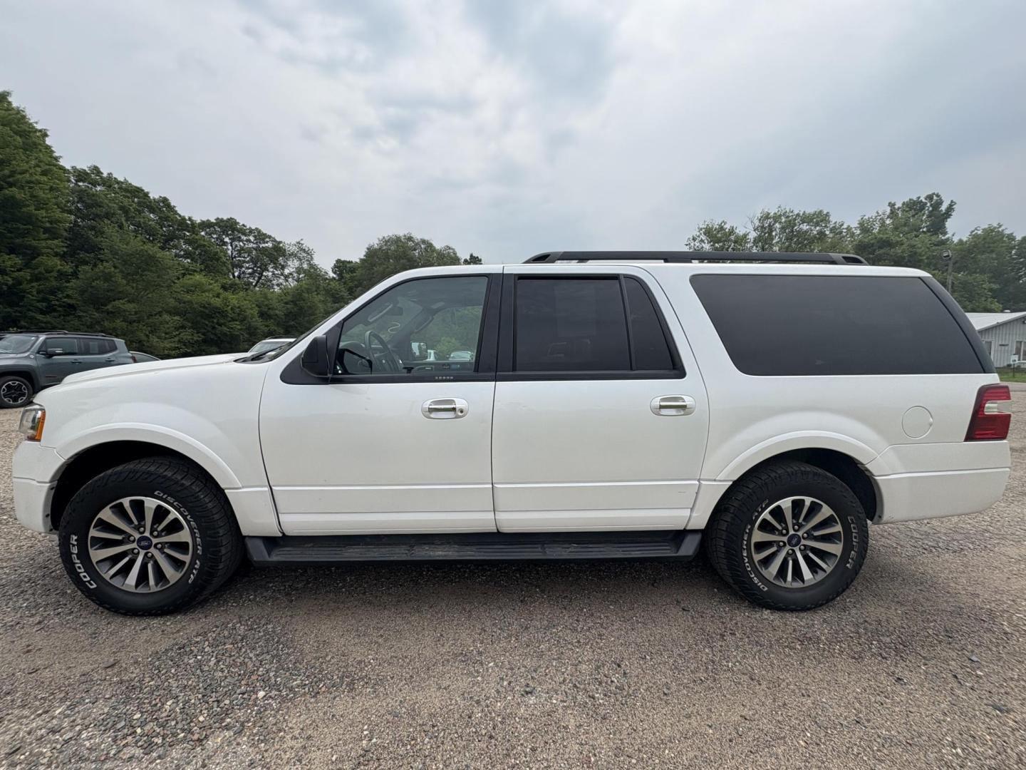 2016 Ford Expedition EL XLT 4WD (1FMJK1JT0GE) with an 3.5L V6 DOHC 24V FFV engine, 6A transmission, located at 17255 hwy 65 NE, Ham Lake, MN, 55304, 0.000000, 0.000000 - Photo#1