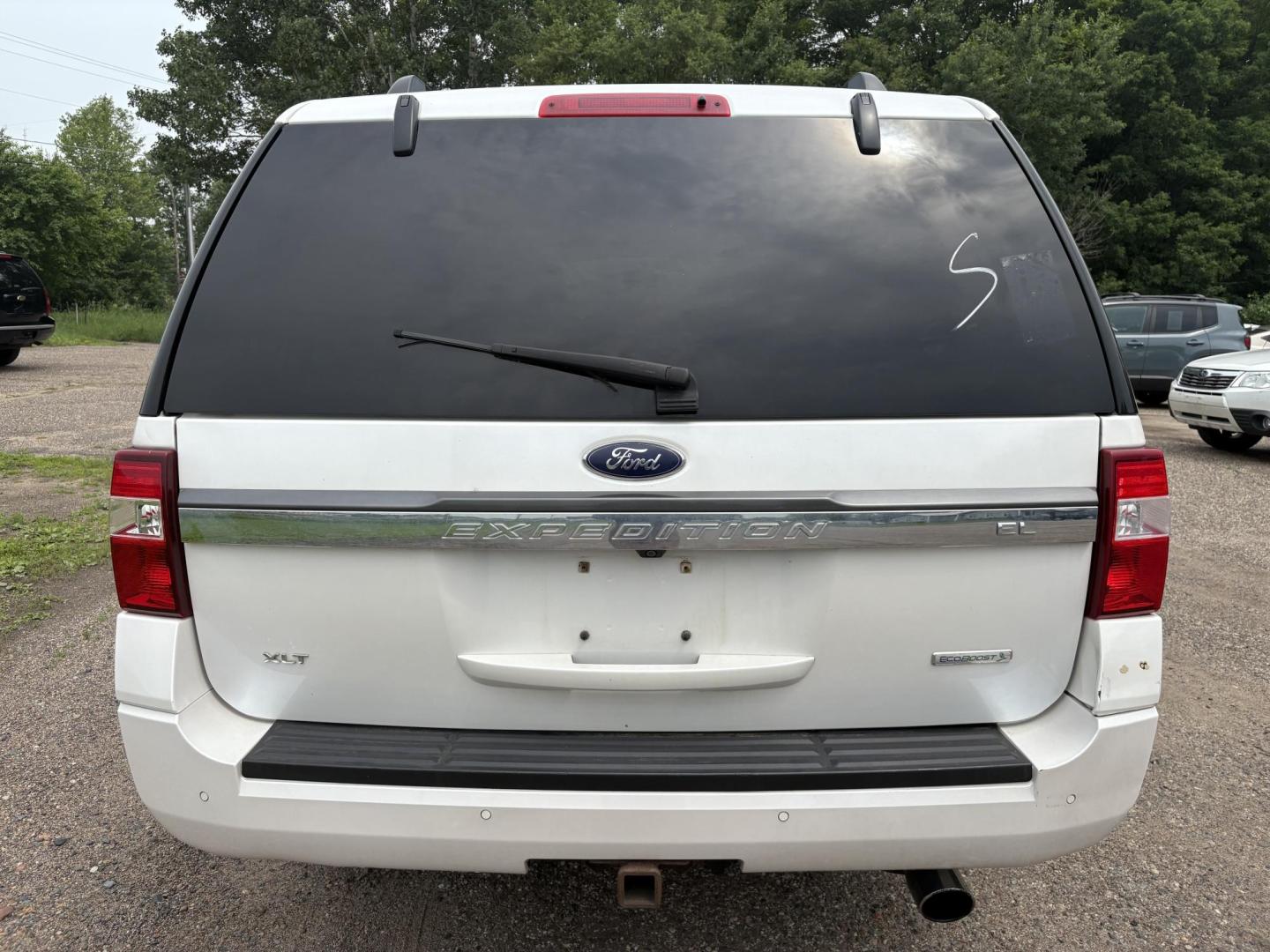 2016 Ford Expedition EL XLT 4WD (1FMJK1JT0GE) with an 3.5L V6 DOHC 24V FFV engine, 6A transmission, located at 17255 hwy 65 NE, Ham Lake, MN, 55304, 0.000000, 0.000000 - Photo#3