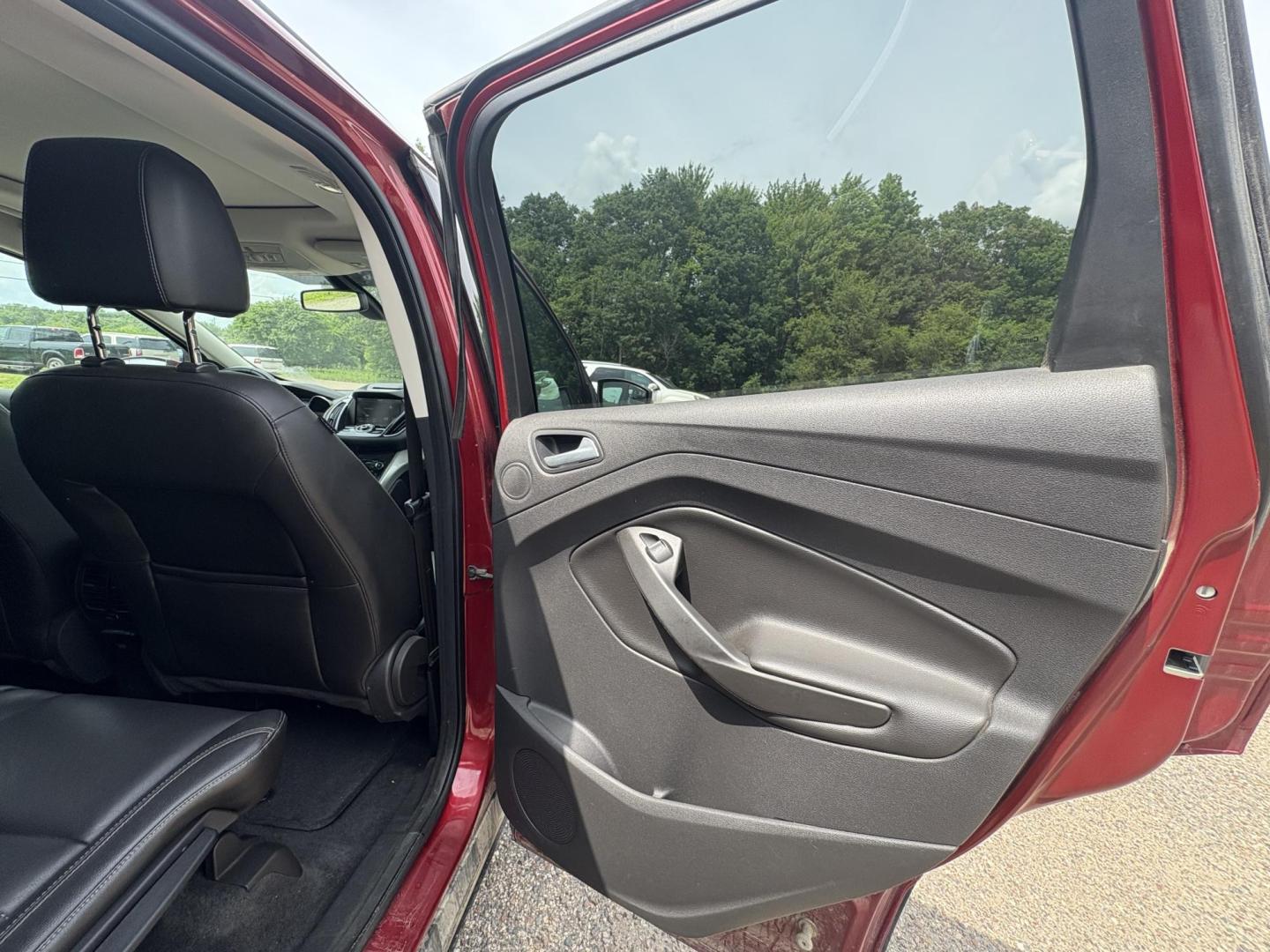 2013 Ford Escape SEL AWD (1FMCU9HX7DU) with an 1.6L L4 DOHC 16V engine, 6-Speed Automatic transmission, located at 17255 hwy 65 NE, Ham Lake, MN, 55304, 0.000000, 0.000000 - Photo#12