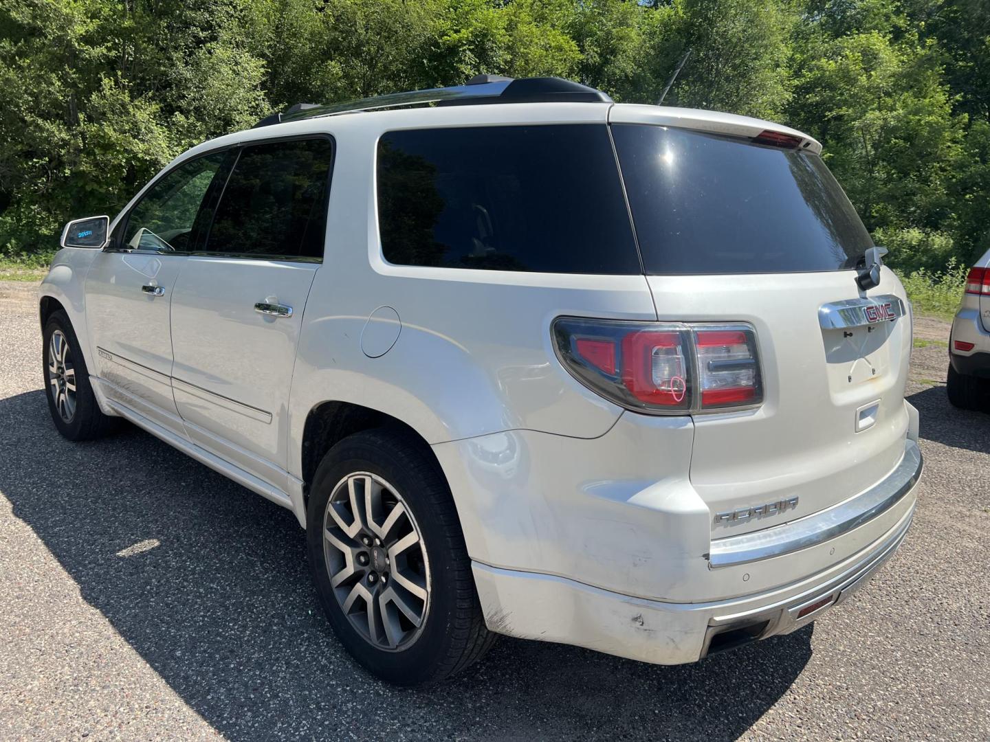 2013 GMC Acadia Denali AWD (1GKKVTKD6DJ) with an 3.6L V6 DOHC 24V engine, 6-Speed Automatic transmission, located at 17255 hwy 65 NE, Ham Lake, MN, 55304, 0.000000, 0.000000 - Photo#2