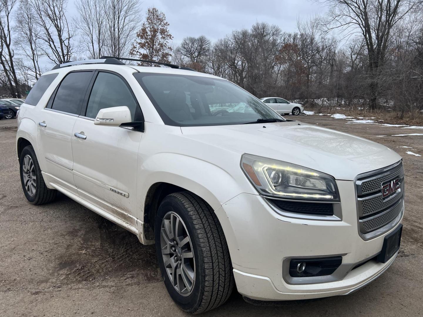 2013 GMC Acadia Denali AWD (1GKKVTKD6DJ) with an 3.6L V6 DOHC 24V engine, 6-Speed Automatic transmission, located at 17255 hwy 65 NE, Ham Lake, MN, 55304, 0.000000, 0.000000 - Photo#2