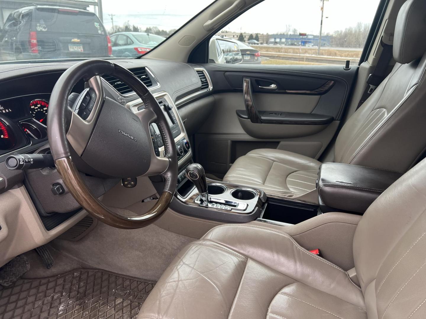 2013 GMC Acadia Denali AWD (1GKKVTKD6DJ) with an 3.6L V6 DOHC 24V engine, 6-Speed Automatic transmission, located at 17255 hwy 65 NE, Ham Lake, MN, 55304, 0.000000, 0.000000 - Photo#9