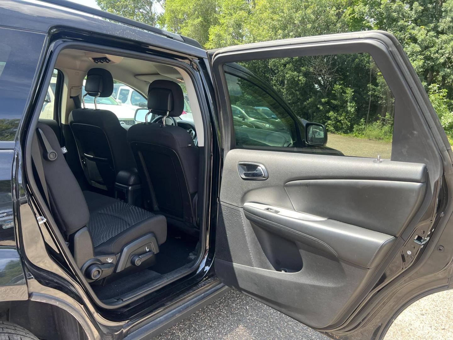 2014 Dodge Journey SE AWD (3C4PDDAG6ET) with an 3.6L V6 DOHC 24V engine, 6-Speed Automatic transmission, located at 17255 hwy 65 NE, Ham Lake, MN, 55304, 0.000000, 0.000000 - Photo#13