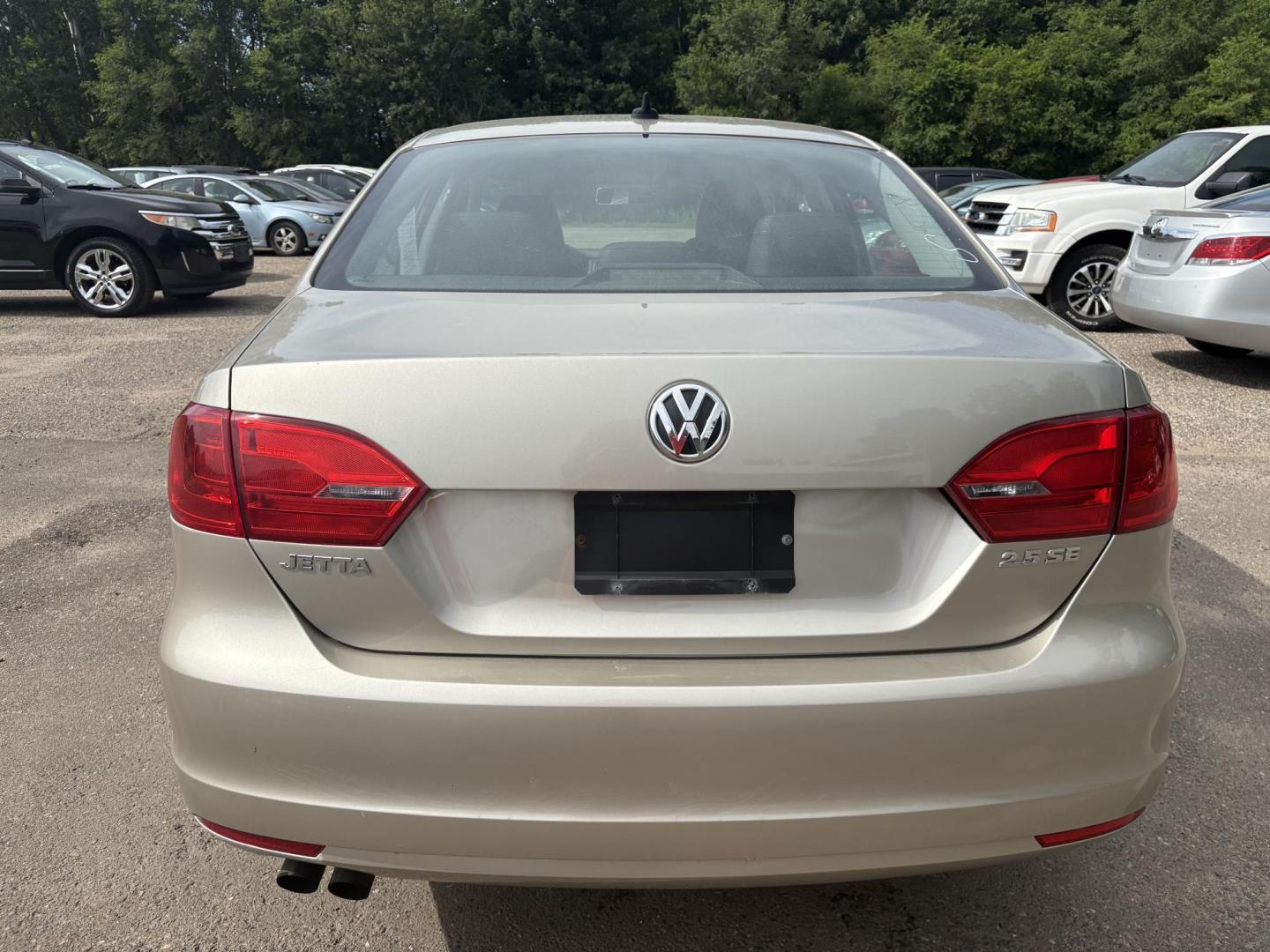 2013 Volkswagen Jetta SE (3VWDX7AJ1DM) with an 2.5L L5 DOHC 20V engine, located at 17255 hwy 65 NE, Ham Lake, MN, 55304, 0.000000, 0.000000 - Photo#3