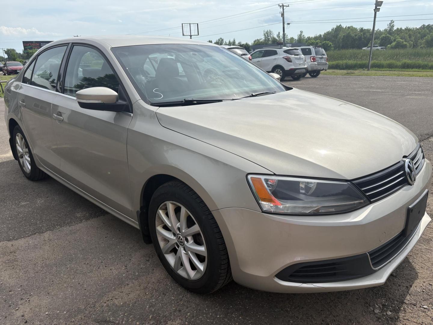 2013 Volkswagen Jetta SE (3VWDX7AJ1DM) with an 2.5L L5 DOHC 20V engine, located at 17255 hwy 65 NE, Ham Lake, MN, 55304, 0.000000, 0.000000 - Photo#6