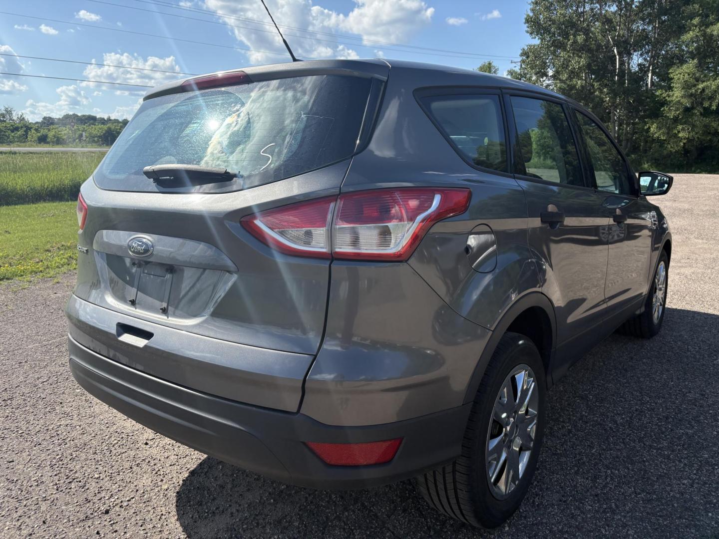 2014 Ford Escape S FWD (1FMCU0F74EU) with an 2.5L L4 DOHC 16V engine, 6-Speed Automatic transmission, located at 17255 hwy 65 NE, Ham Lake, MN, 55304, 0.000000, 0.000000 - Photo#4