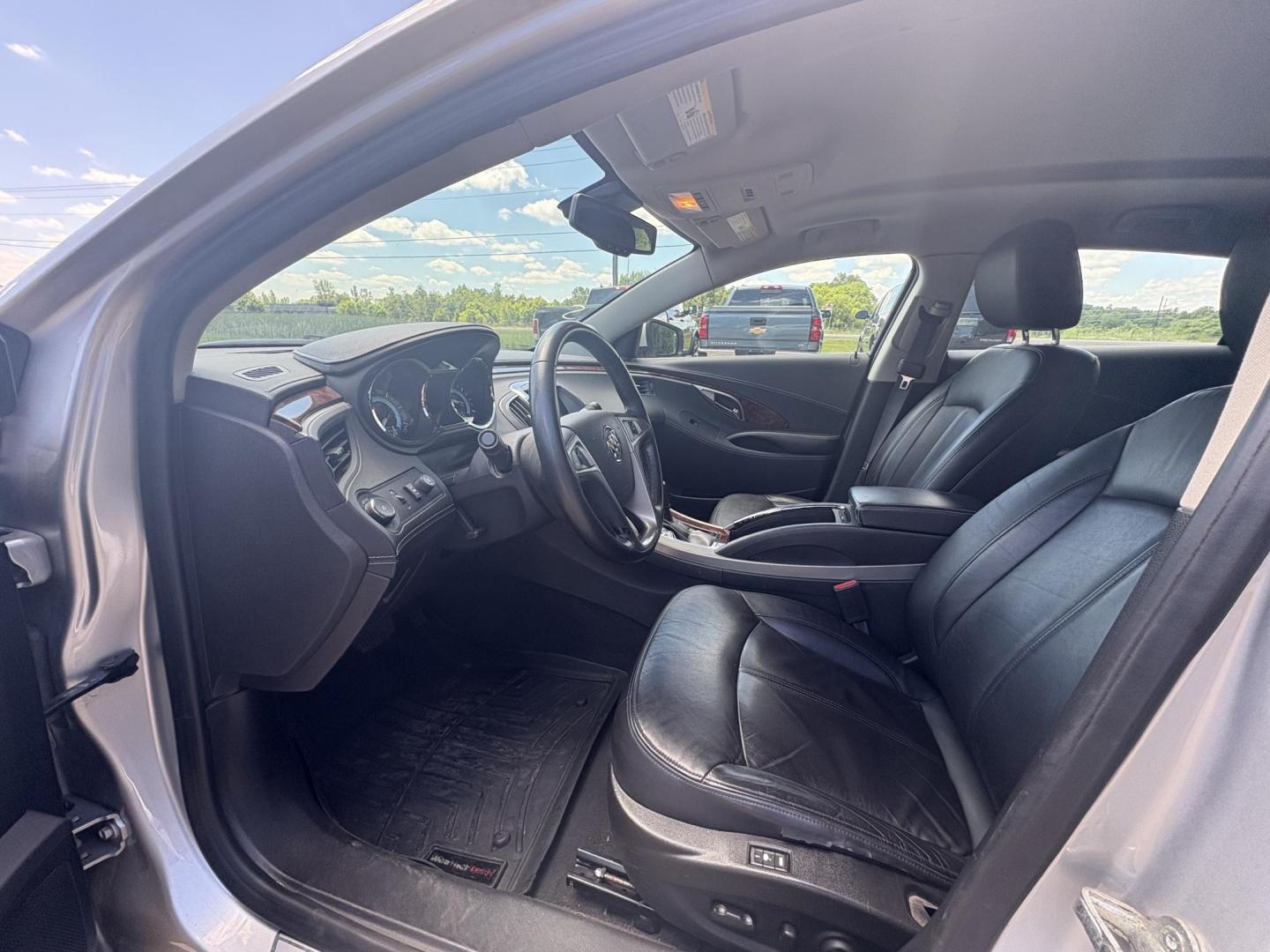 2012 Buick LaCrosse Premium Package 1, w/Leather (1G4GD5ER9CF) with an 2.4L L4 DOHC 16V engine, 6-Speed Automatic transmission, located at 17255 hwy 65 NE, Ham Lake, MN, 55304, 0.000000, 0.000000 - Photo#9