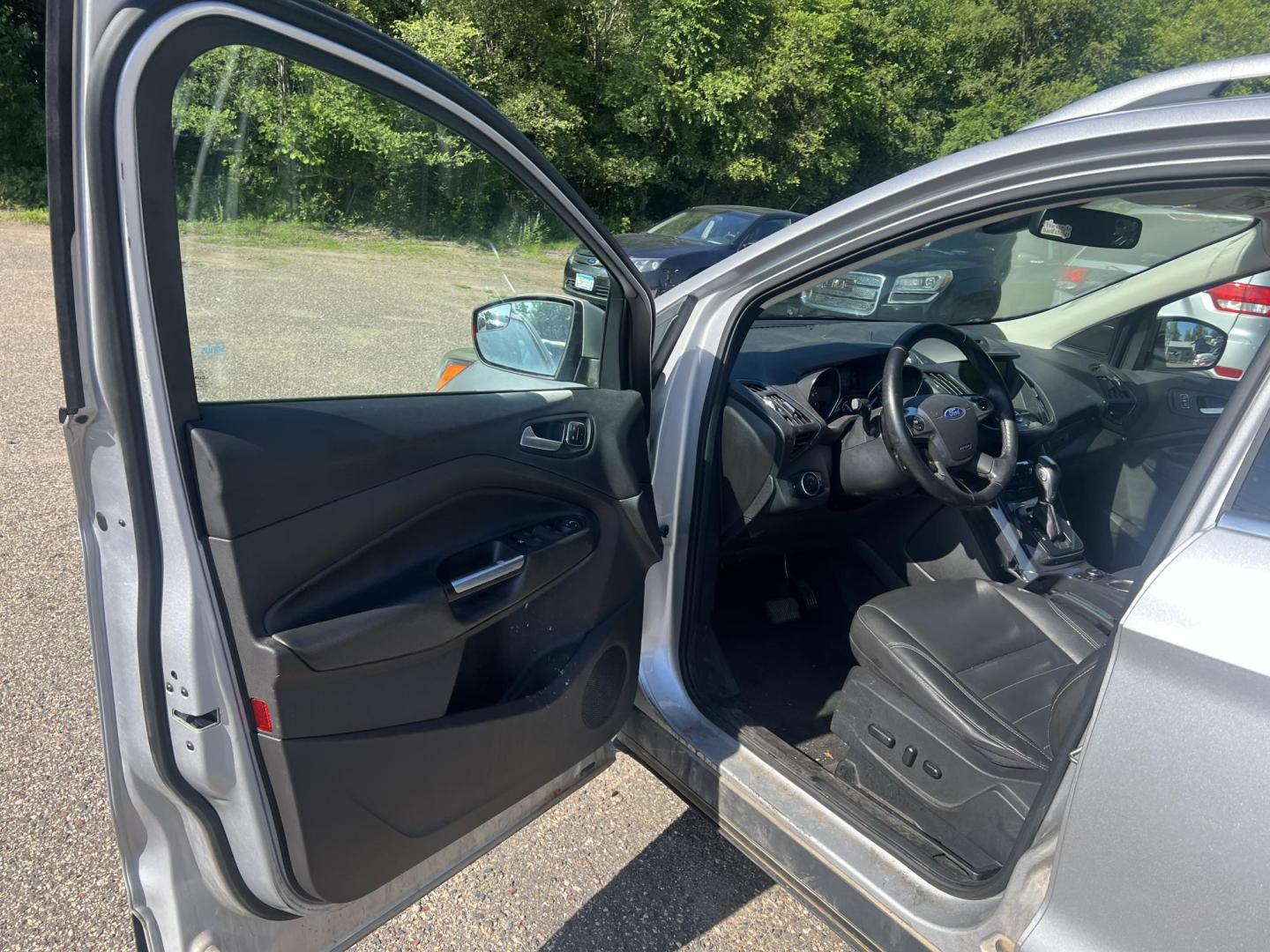 2015 Ford Escape Titanium 4WD (1FMCU9J94FU) with an 2.0L L4 DOHC 16V engine, 6-Speed Automatic transmission, located at 17255 hwy 65 NE, Ham Lake, MN, 55304, 0.000000, 0.000000 - Photo#8