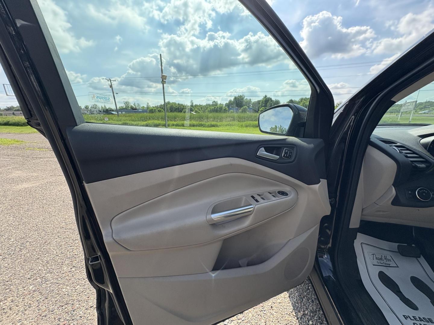 2017 Ford Escape Titanium 4WD (1FMCU9J9XHU) with an 2.0L L4 DOHC 16V engine, 6A transmission, located at 17255 hwy 65 NE, Ham Lake, MN, 55304, 0.000000, 0.000000 - Photo#8