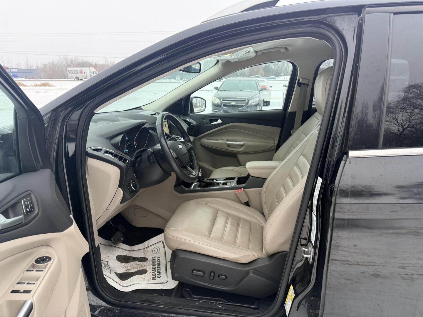 2017 Ford Escape Titanium 4WD (1FMCU9J9XHU) with an 2.0L L4 DOHC 16V engine, 6A transmission, located at 17255 hwy 65 NE, Ham Lake, MN, 55304, 0.000000, 0.000000 - Photo#9