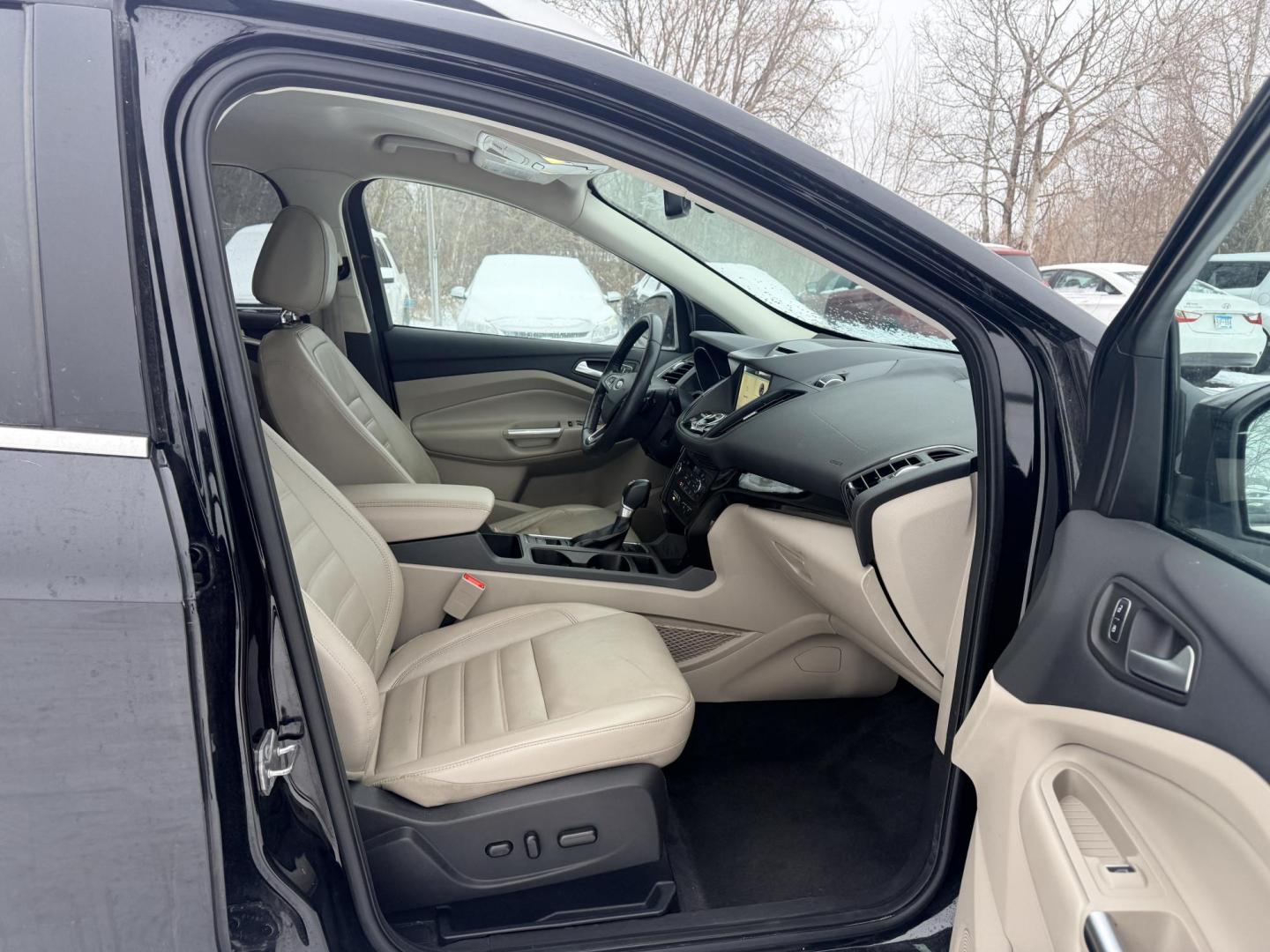 2017 Ford Escape Titanium 4WD (1FMCU9J9XHU) with an 2.0L L4 DOHC 16V engine, 6A transmission, located at 17255 hwy 65 NE, Ham Lake, MN, 55304, 0.000000, 0.000000 - Photo#15