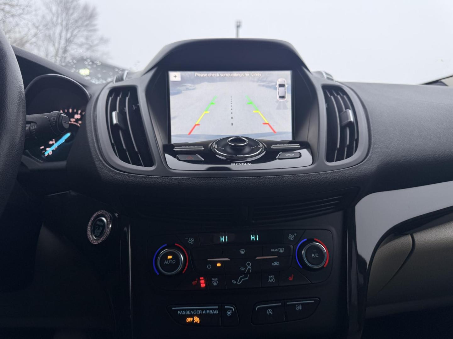 2017 Ford Escape Titanium 4WD (1FMCU9J9XHU) with an 2.0L L4 DOHC 16V engine, 6A transmission, located at 17255 hwy 65 NE, Ham Lake, MN, 55304, 0.000000, 0.000000 - Photo#18