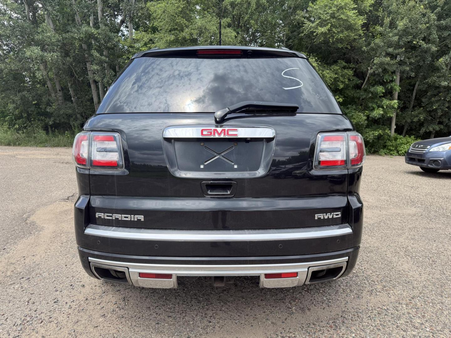 2015 GMC Acadia Denali AWD (1GKKVTKD7FJ) with an 3.6L V6 DOHC 24V engine, 6-Speed Automatic transmission, located at 17255 hwy 65 NE, Ham Lake, MN, 55304, 0.000000, 0.000000 - Photo#3