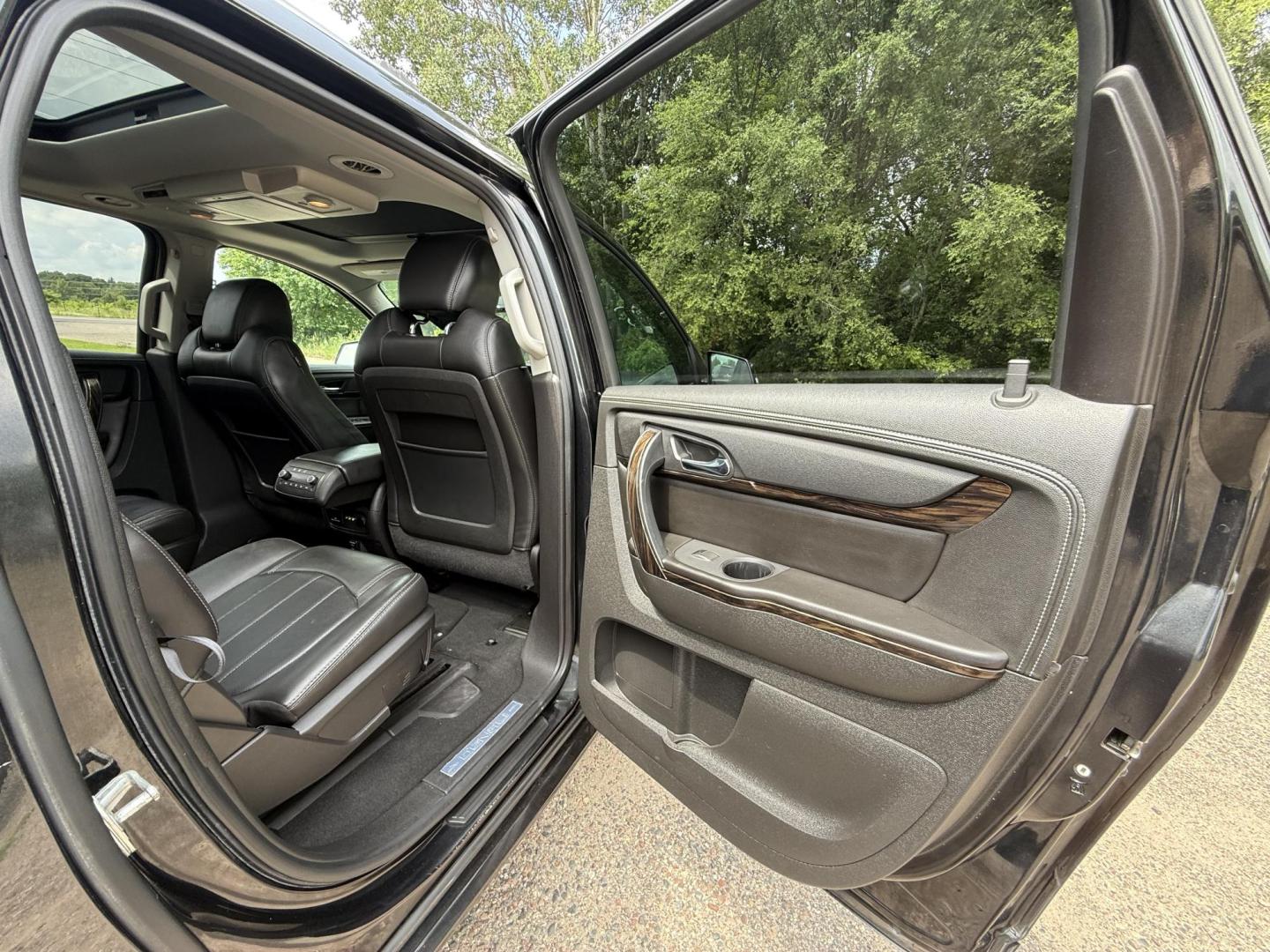 2015 GMC Acadia Denali AWD (1GKKVTKD7FJ) with an 3.6L V6 DOHC 24V engine, 6-Speed Automatic transmission, located at 17255 hwy 65 NE, Ham Lake, MN, 55304, 0.000000, 0.000000 - Photo#12