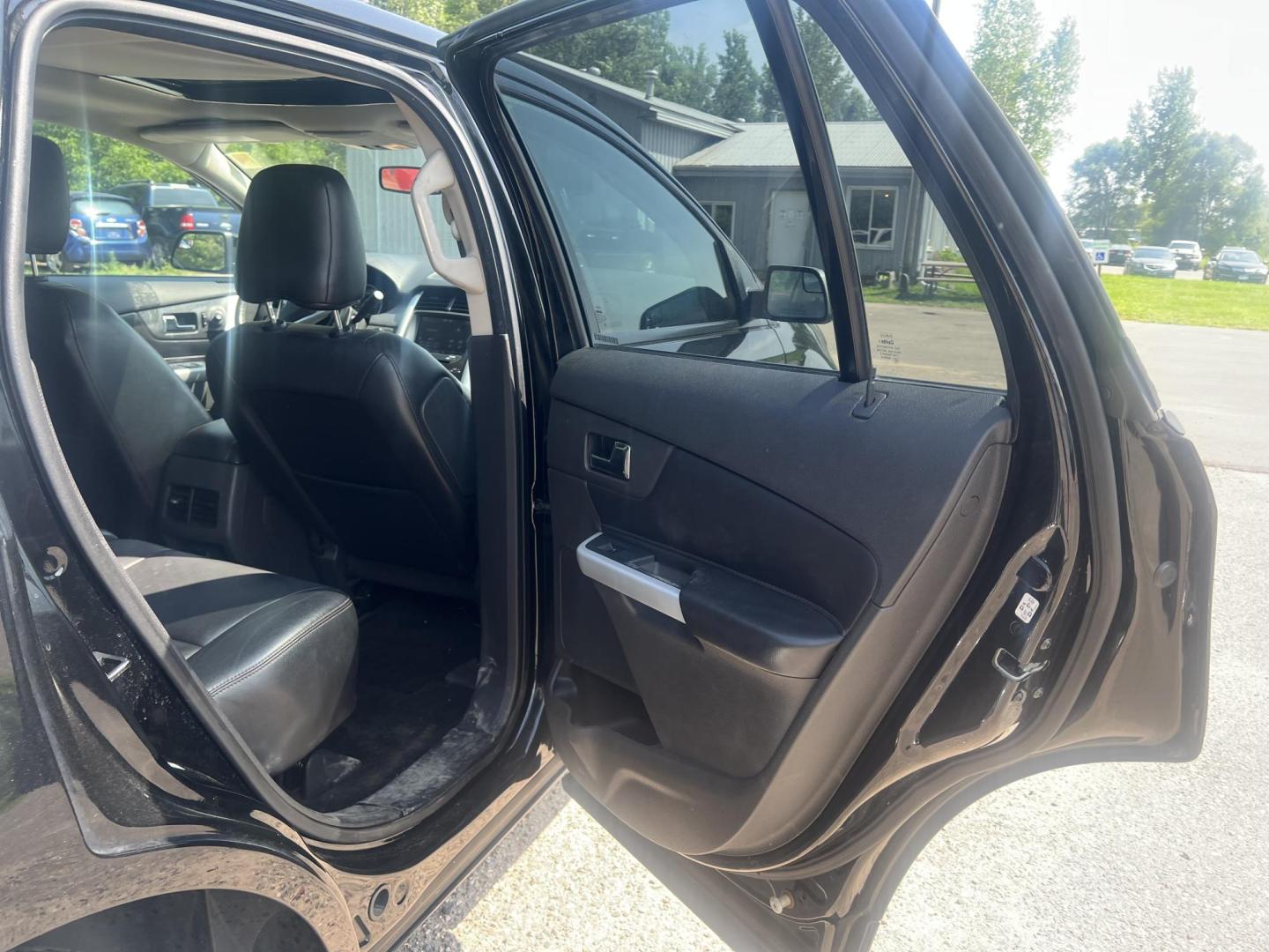 2011 Ford Edge SEL FWD (2FMDK3JC9BB) with an 3.5L V6 DOHC 24V engine, 6-Speed Automatic transmission, located at 17255 hwy 65 NE, Ham Lake, MN, 55304, 0.000000, 0.000000 - Photo#12