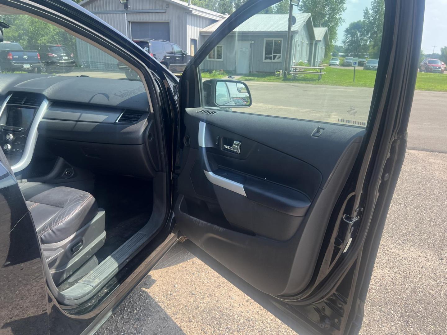 2011 Ford Edge SEL FWD (2FMDK3JC9BB) with an 3.5L V6 DOHC 24V engine, 6-Speed Automatic transmission, located at 17255 hwy 65 NE, Ham Lake, MN, 55304, 0.000000, 0.000000 - Photo#14