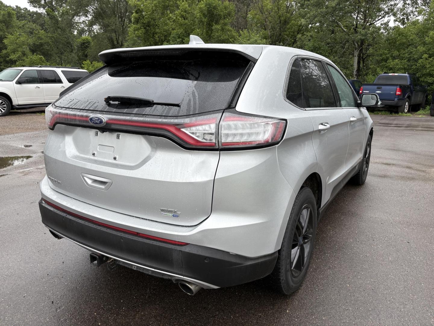 2018 Ford Edge SEL AWD (2FMPK4J92JB) with an 2.0L L4 DOHC 16V engine, 6A transmission, located at 17255 hwy 65 NE, Ham Lake, MN, 55304, 0.000000, 0.000000 - Photo#4