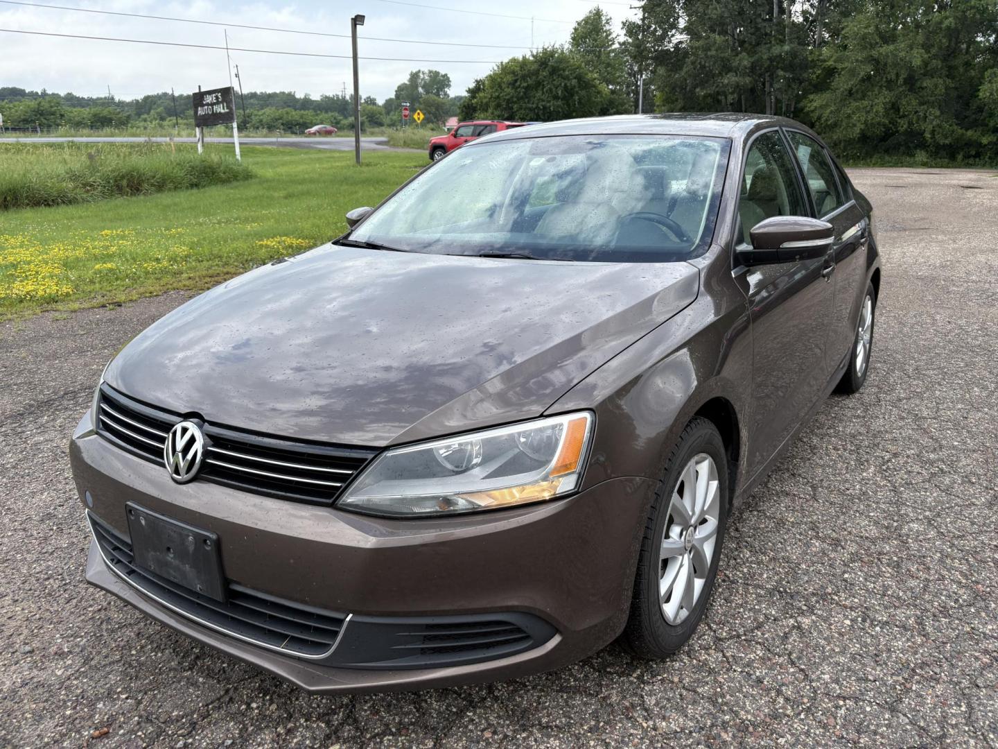 2014 Volkswagen Jetta SE (3VWD07AJ5EM) with an 1.8L L4 DOHC 20V engine, located at 17255 hwy 65 NE, Ham Lake, MN, 55304, 0.000000, 0.000000 - Photo#0
