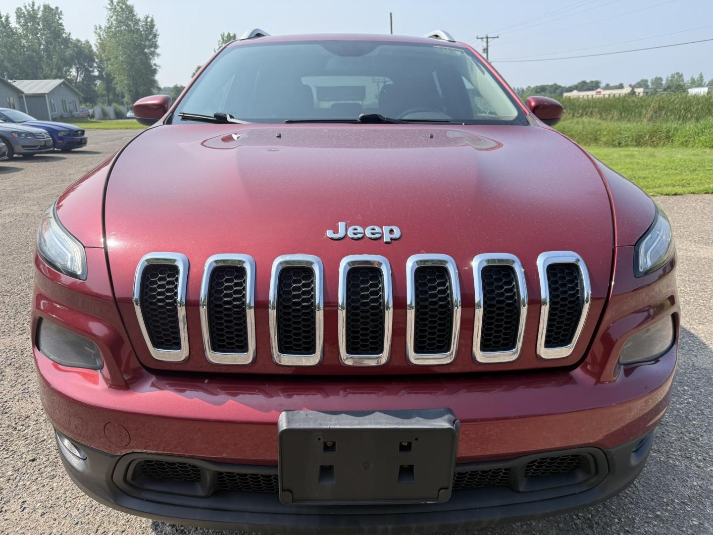 2014 Jeep Cherokee Latitude 4WD (1C4PJMCS1EW) with an 3.2L V6 DOHC 24V engine, 9-Speed Automatic transmission, located at 17255 hwy 65 NE, Ham Lake, MN, 55304, 0.000000, 0.000000 - Photo#7