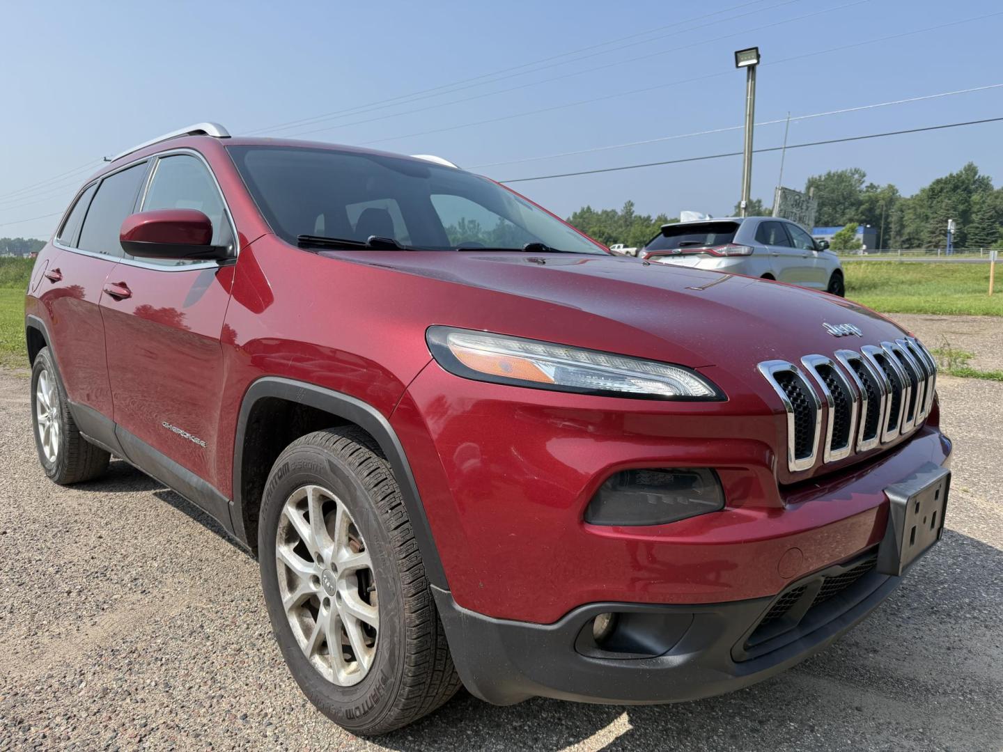 2014 Jeep Cherokee Latitude 4WD (1C4PJMCS1EW) with an 3.2L V6 DOHC 24V engine, 9-Speed Automatic transmission, located at 17255 hwy 65 NE, Ham Lake, MN, 55304, 0.000000, 0.000000 - Photo#6
